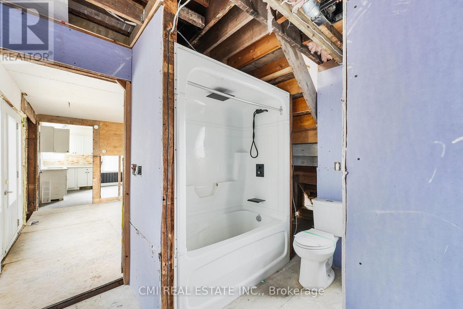 94 Hiawatha Street, St. Thomas, Ontario  N5P 2T7 - Photo 24 - X12125877