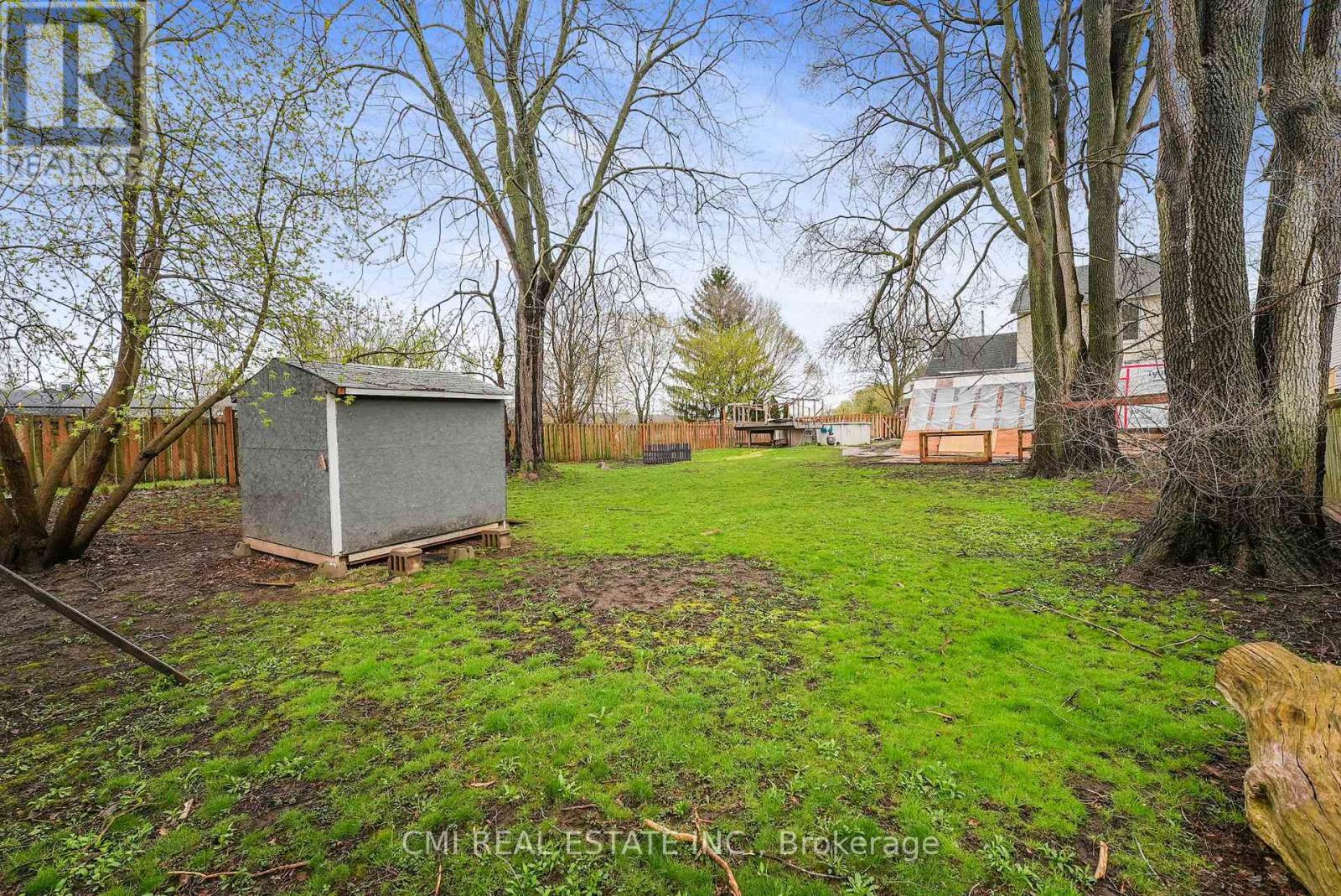 94 Hiawatha Street, St. Thomas, Ontario  N5P 2T7 - Photo 32 - X12125877
