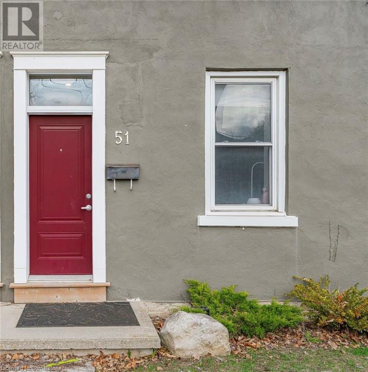 Property at 51 COLLEGE Avenue W image 1