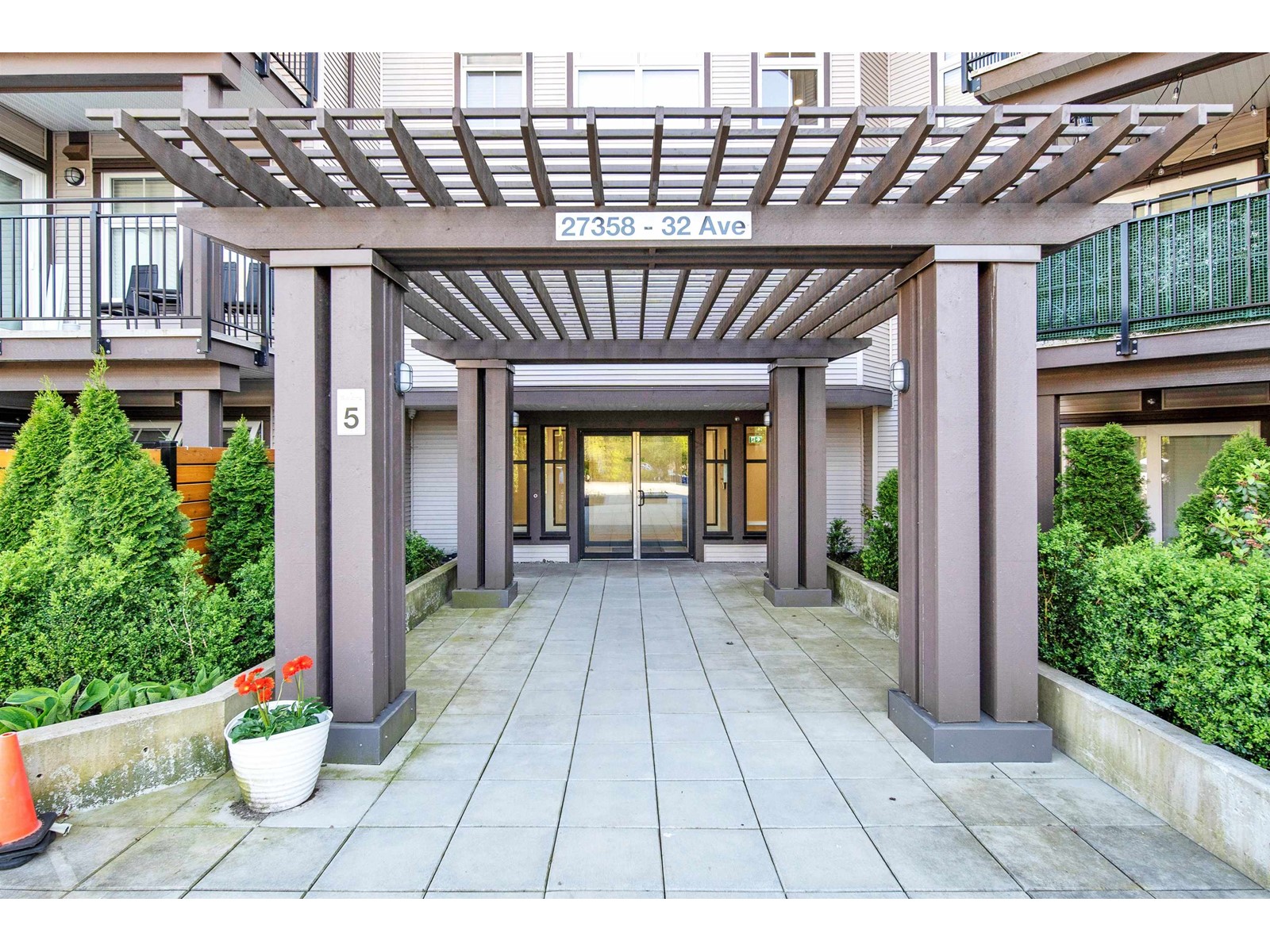 469 27358 32 Avenue, Langley, British Columbia  V4W 3M5 - Photo 3 - R2998477