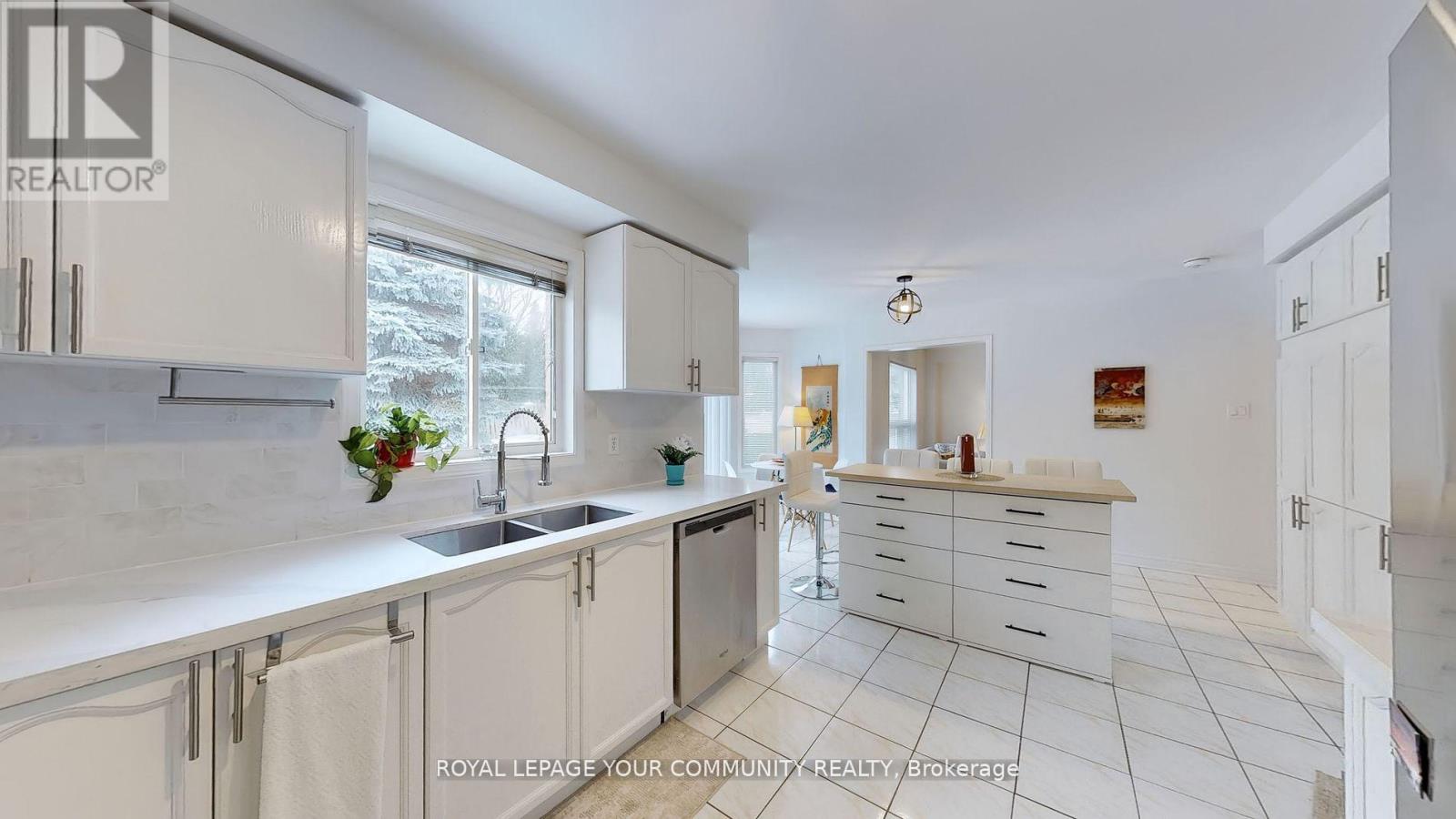 Property at 175 RHODES CIRCLE image 3