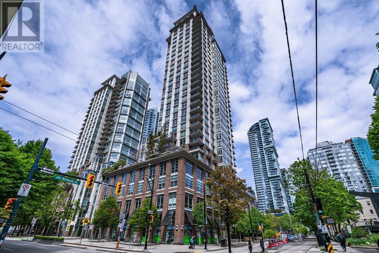 2107 535 SMITHE STREET, Vancouver, British Columbia
