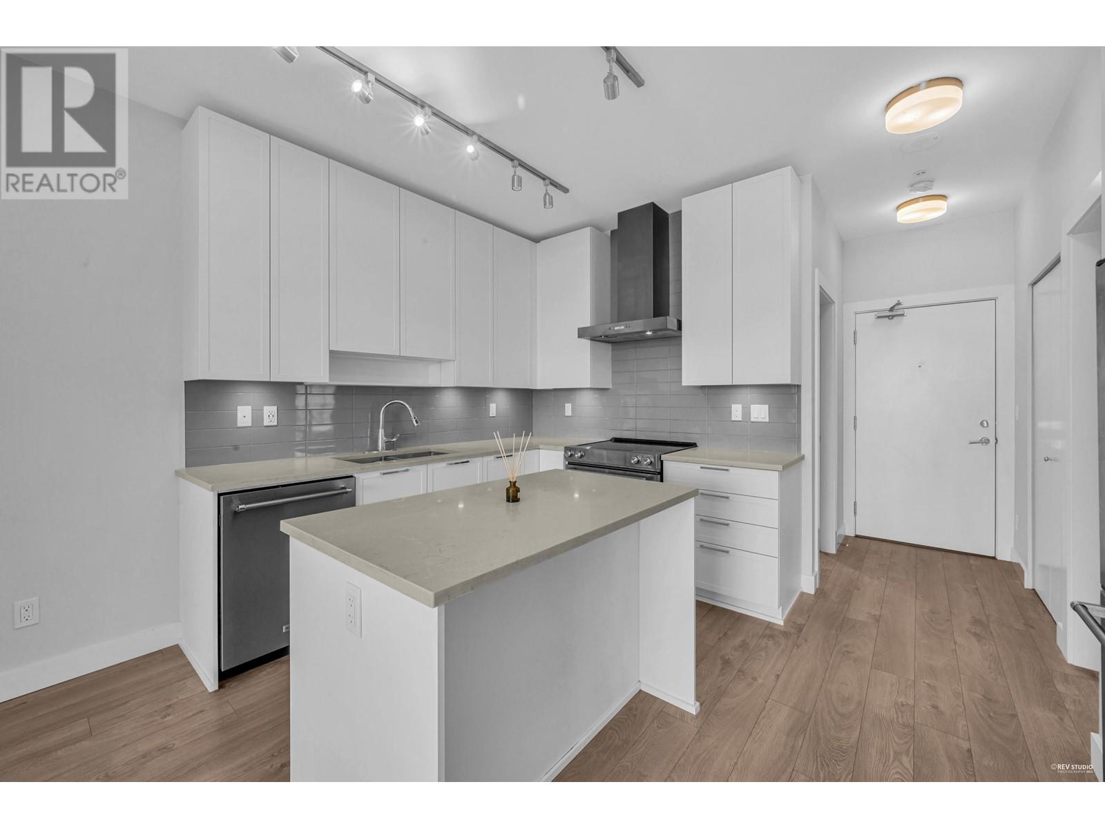 401 1728 Gilmore Avenue, Burnaby, British Columbia  V5C 0L3 - Photo 5 - R2998417
