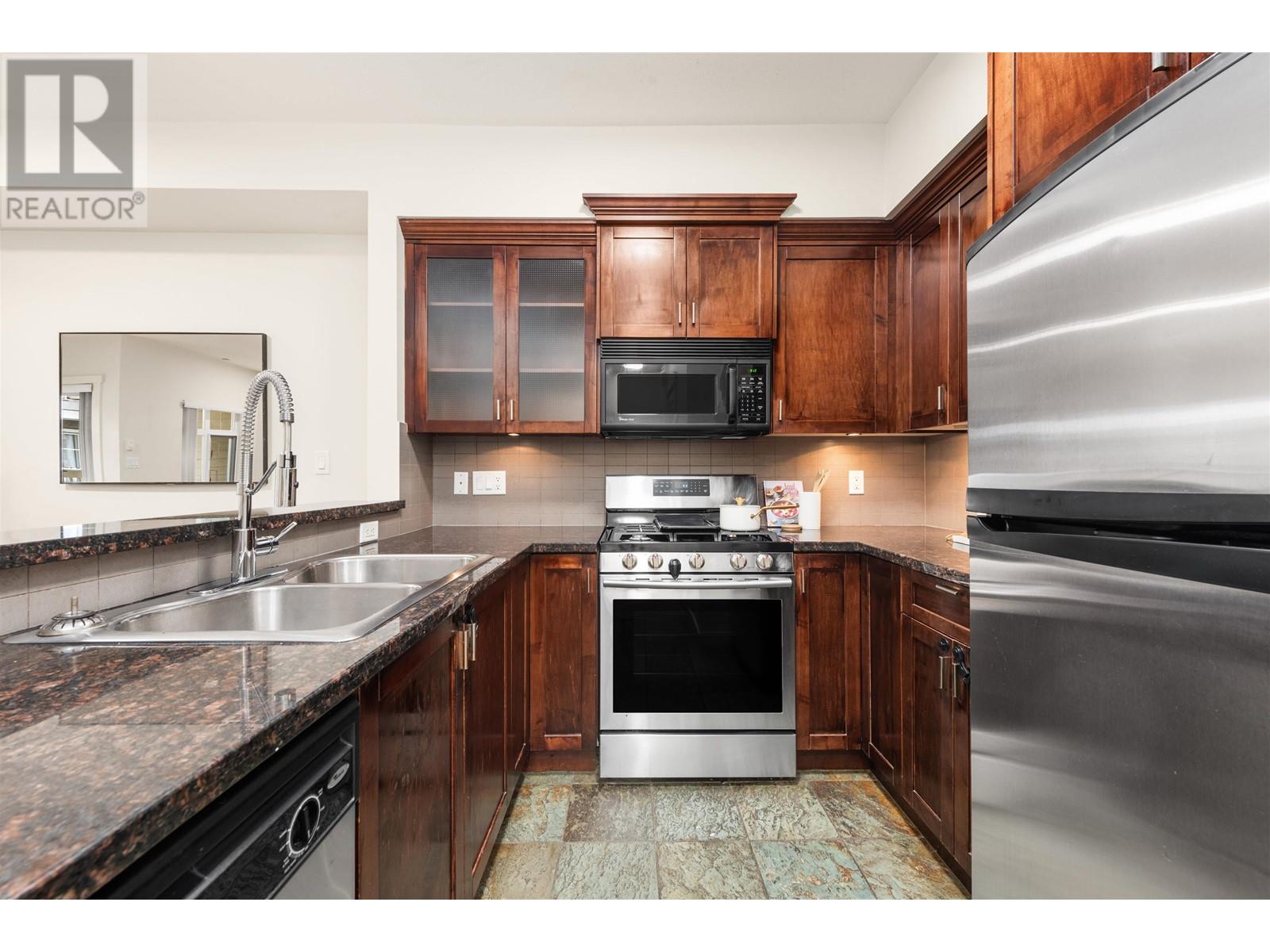137 7388 Macpherson Avenue, Burnaby, British Columbia  V5J 0A1 - Photo 4 - R2998420