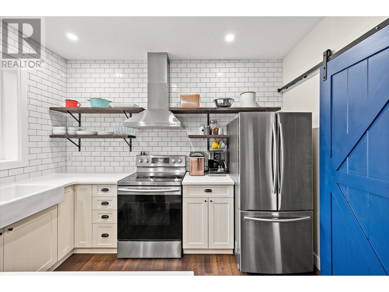 Property at 316 Whitman Road Unit# 26 image 4