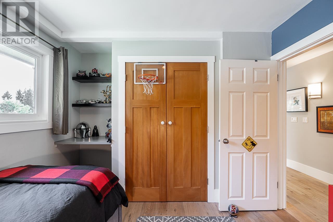 545 Garrow Drive, Port Moody, British Columbia  V3H 1H6 - Photo 13 - R2998462