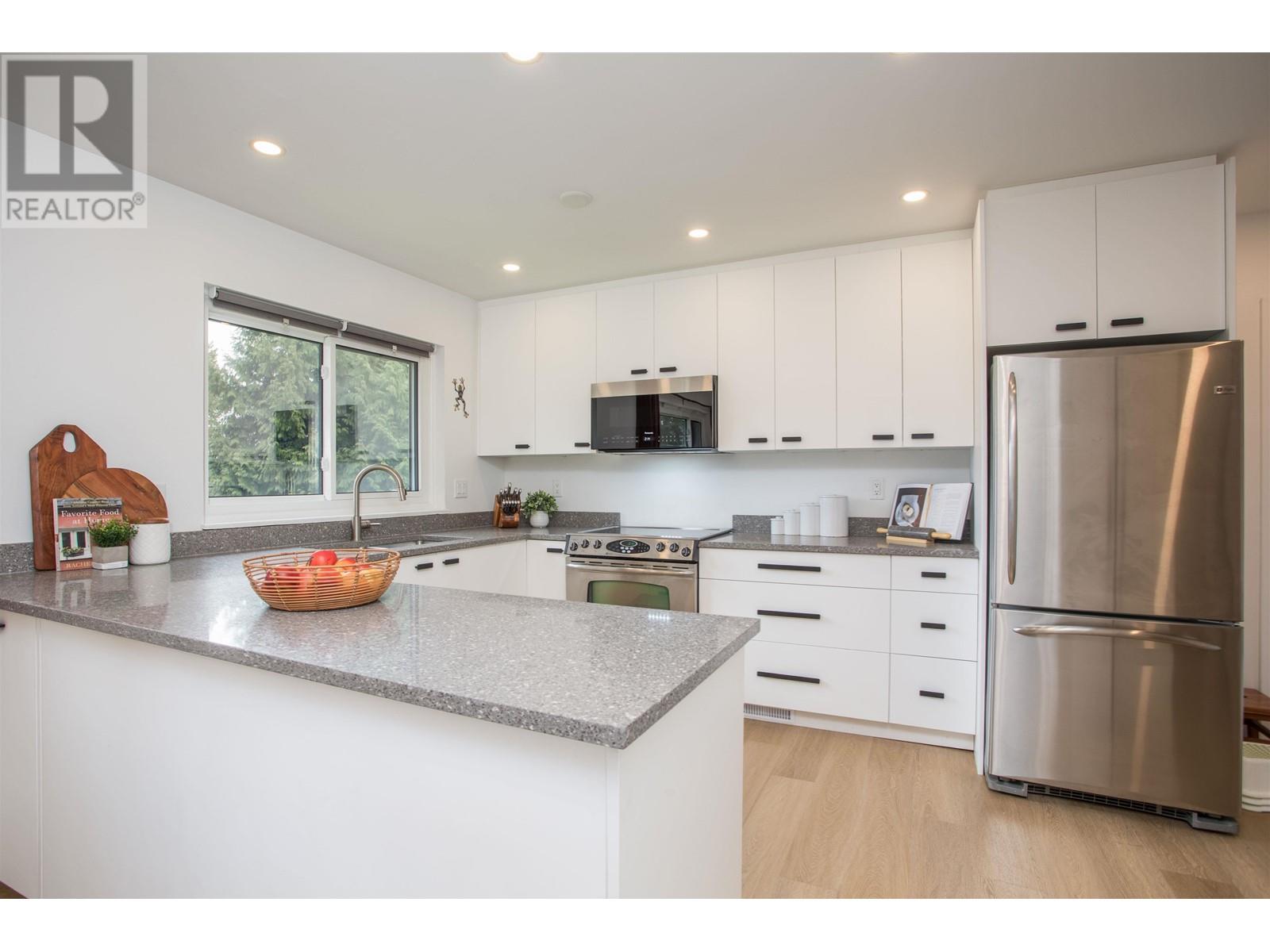 1671 Mountain Highway, North Vancouver, British Columbia  V7J 2M6 - Photo 6 - R2998464
