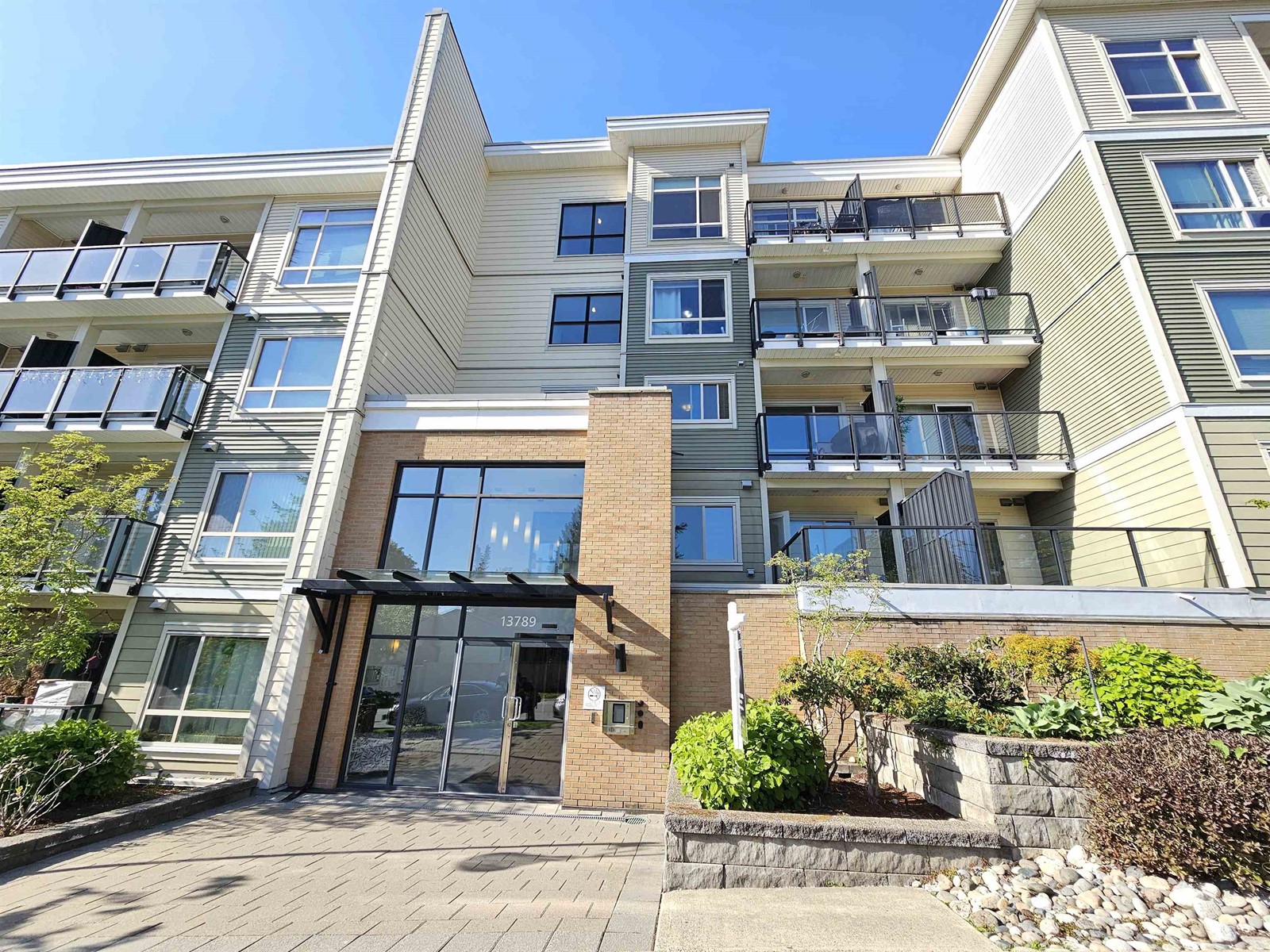 419 13789 107A AVENUE, Surrey, British Columbia