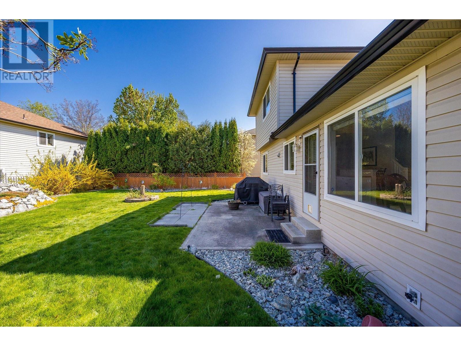 737 Stoltz Court, Kelowna, British Columbia  V1X 7X7 - Photo 28 - 10345931