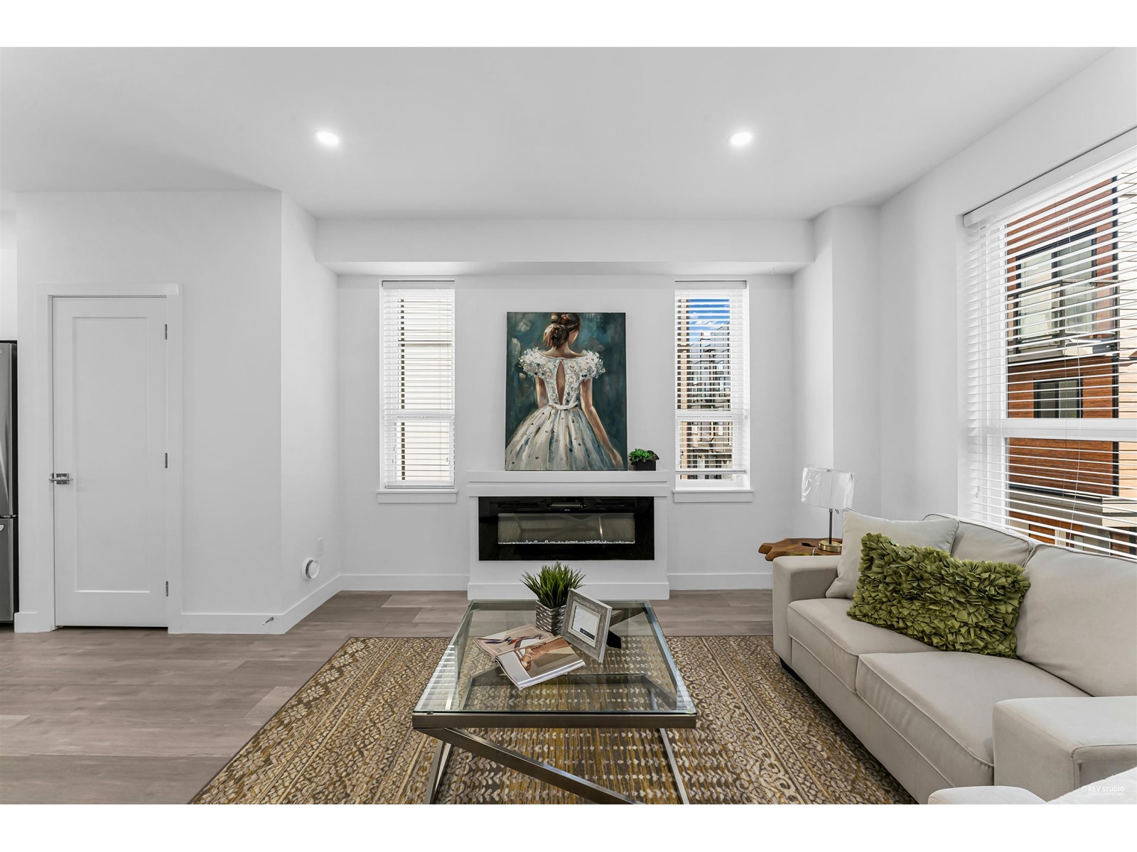Property at 7 19760 55 AVENUE image 4