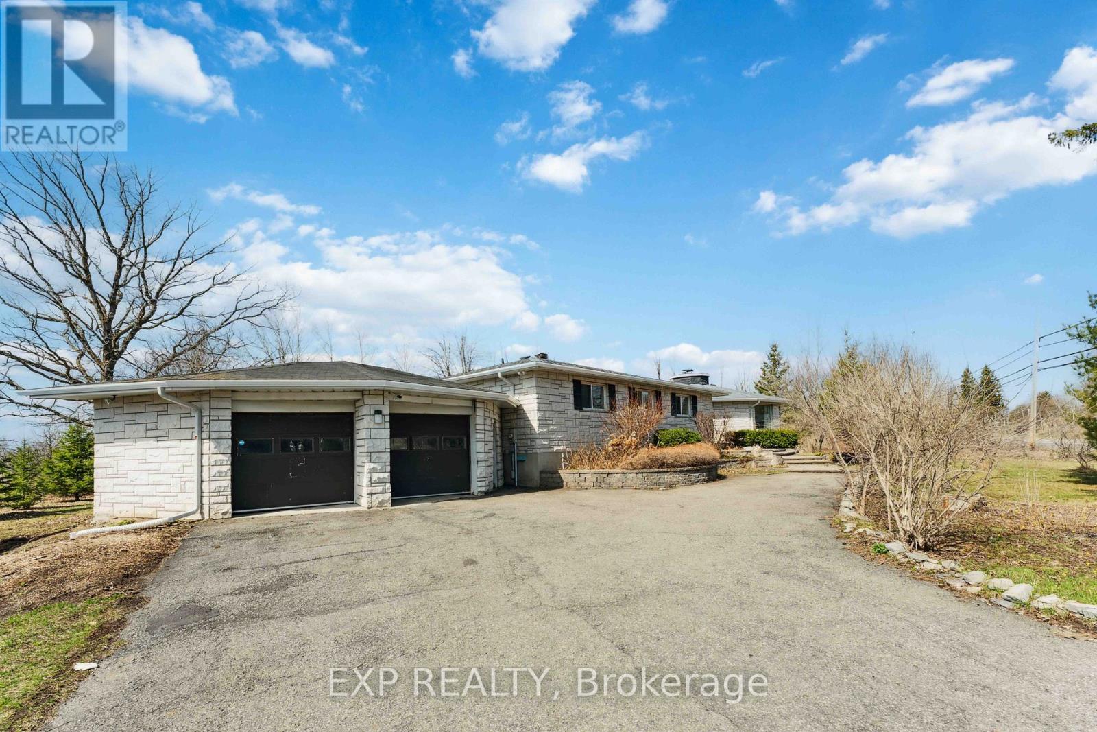 Property at 6974 BANK STREET image 2