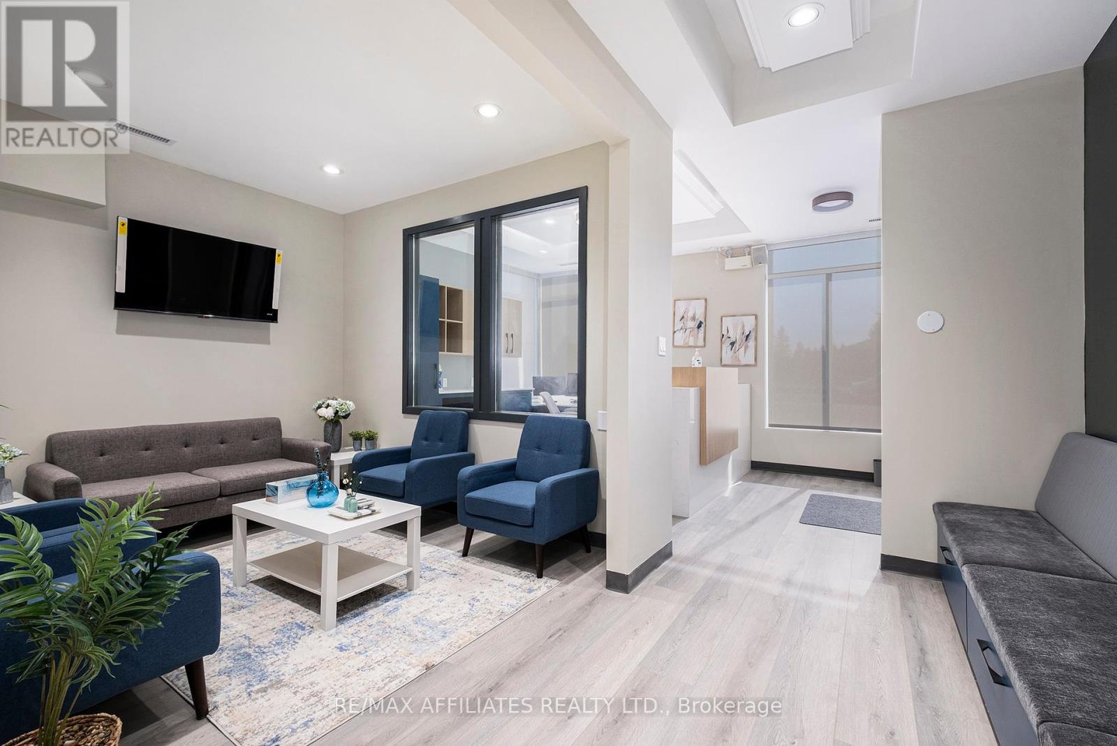 104 - 2500 St Laurent Boulevard, Ottawa, Ontario  K1H 1B1 - Photo 12 - X12125925