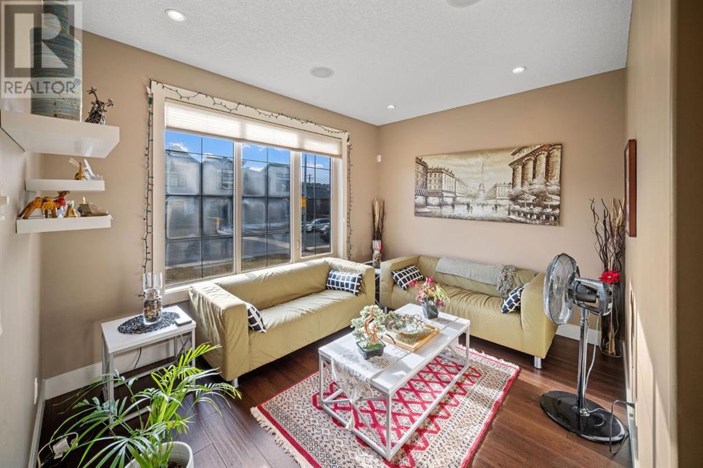 Property at 4410 17 Avenue NW image 4