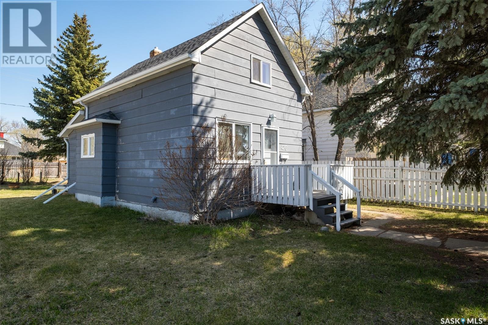 Property at 426 10th STREET E image 1