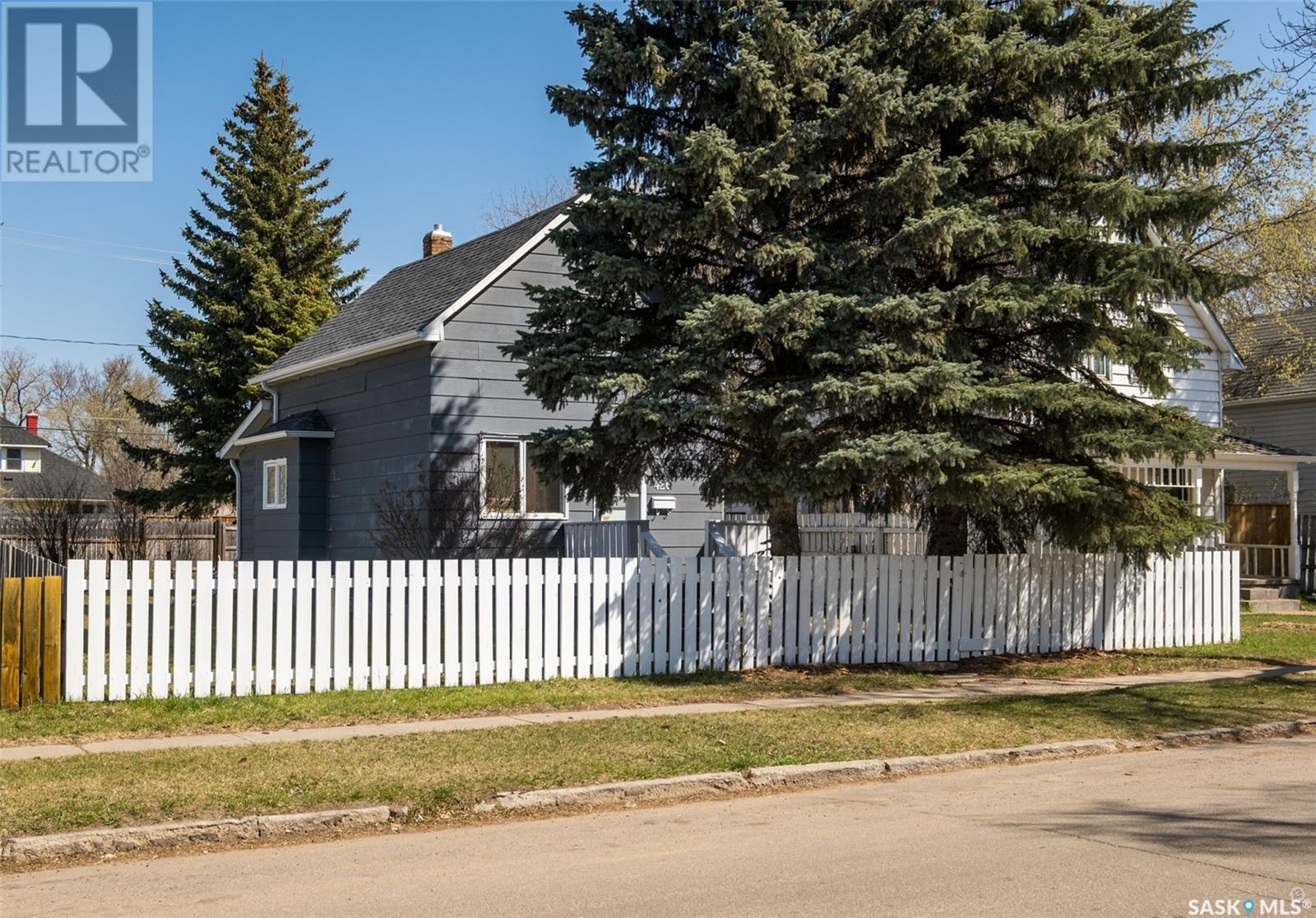 Property at 426 10th STREET E image 2