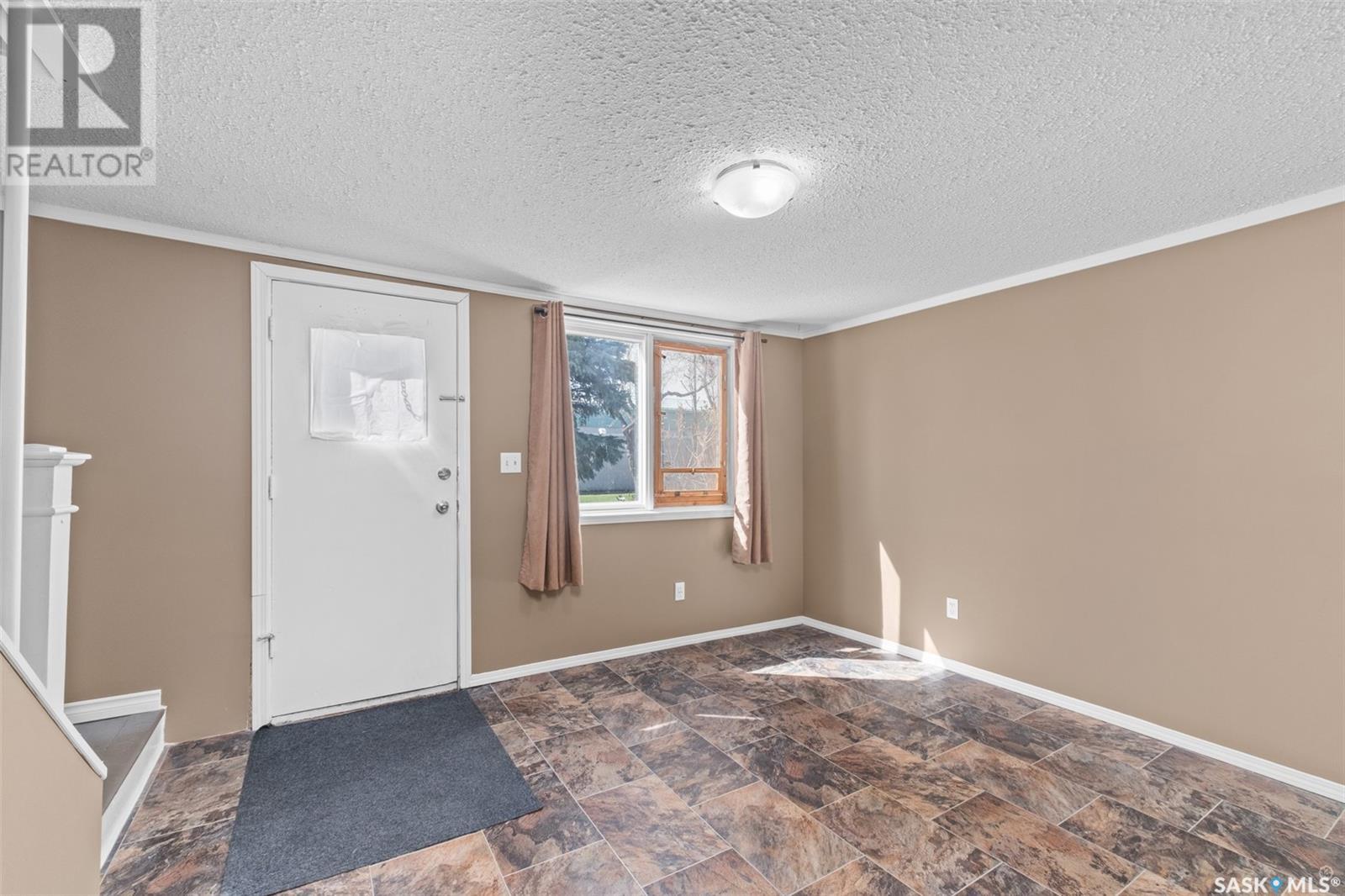 Property at 426 10th STREET E image 5