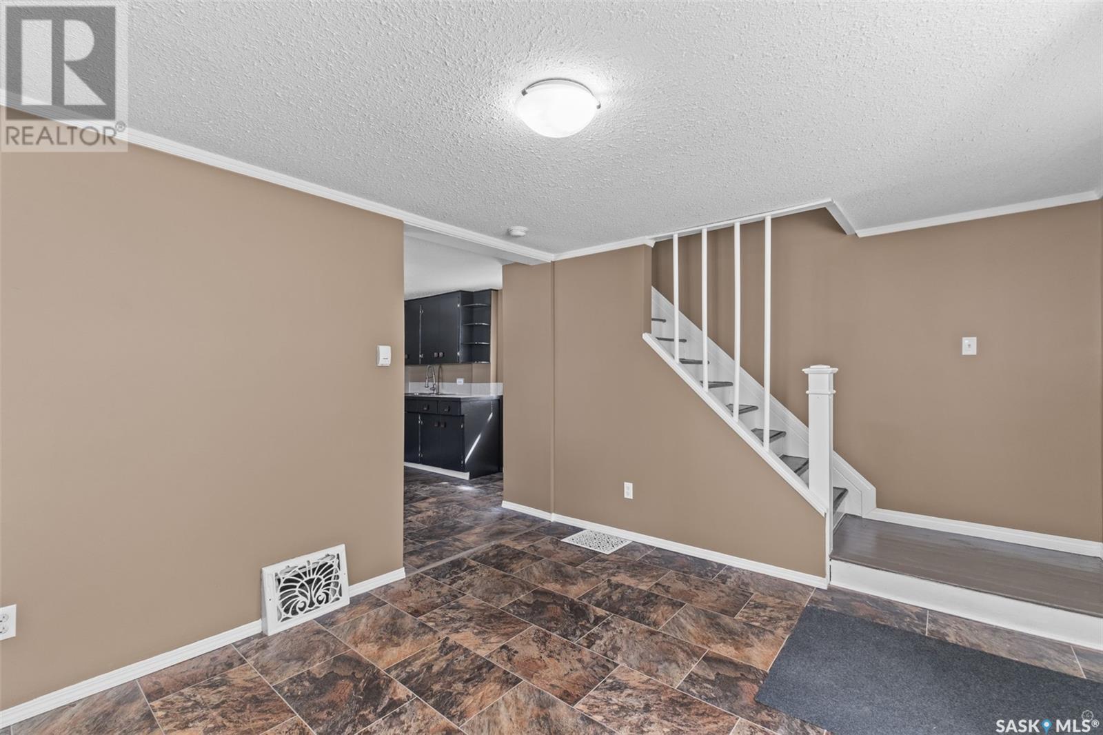 426 10th Street E, Prince Albert, Saskatchewan  S6V 0Z4 - Photo 6 - SK004711