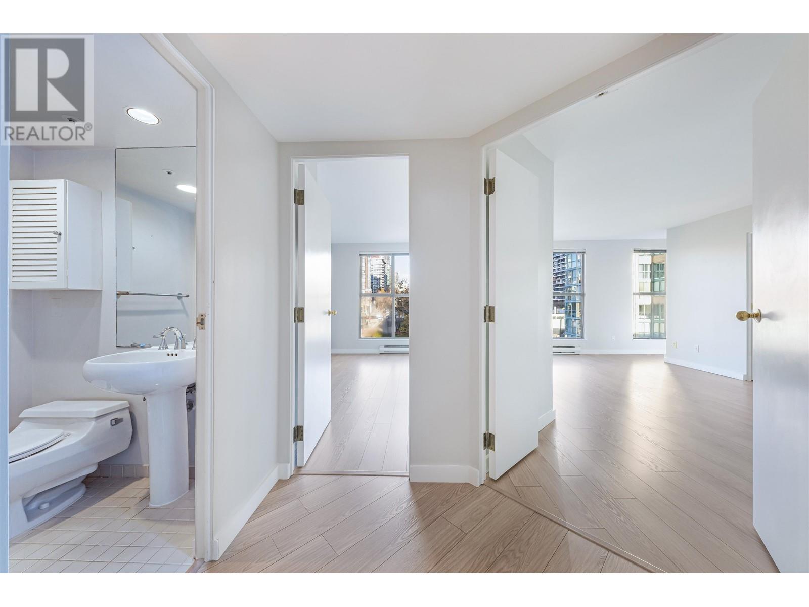 Listing Picture 18 of 30 : 805 1000 BEACH AVENUE, Vancouver / 溫哥華 - 魯藝地產 Yvonne Lu Group - MLS Medallion Club Member