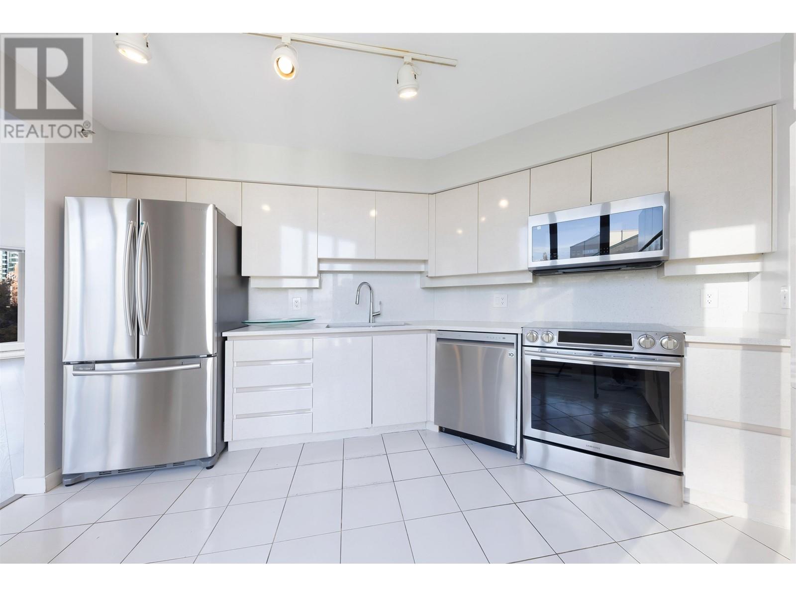 Listing Picture 15 of 30 : 805 1000 BEACH AVENUE, Vancouver / 溫哥華 - 魯藝地產 Yvonne Lu Group - MLS Medallion Club Member