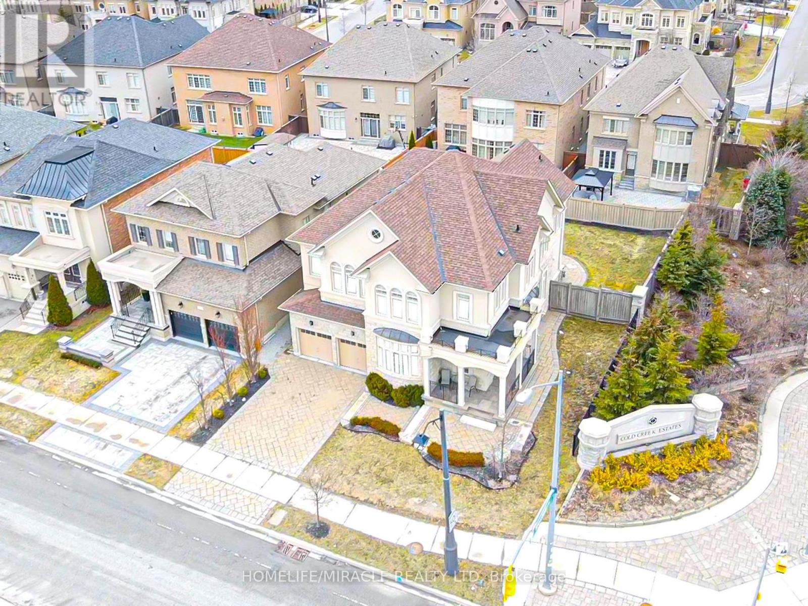 2 STANTON AVENUE, Vaughan, Ontario