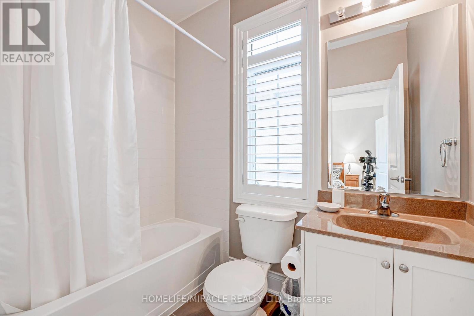 2 Stanton Avenue, Vaughan, Ontario  L4H 0V3 - Photo 33 - N12125913