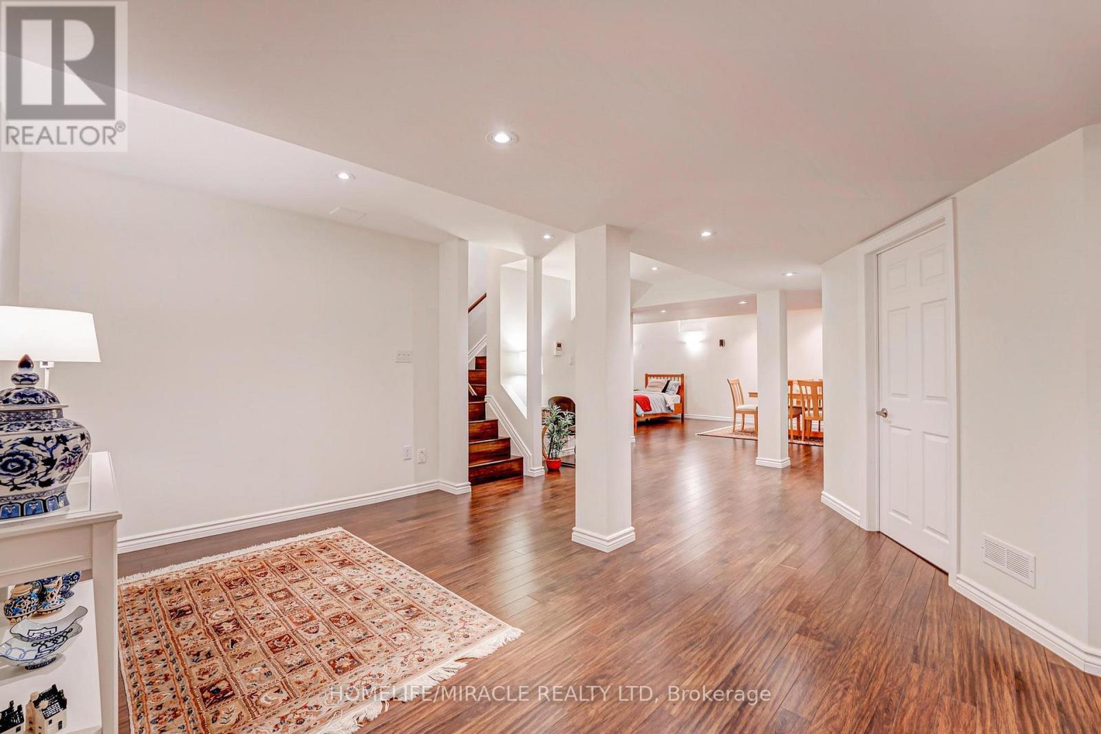 2 Stanton Avenue, Vaughan, Ontario  L4H 0V3 - Photo 34 - N12125913