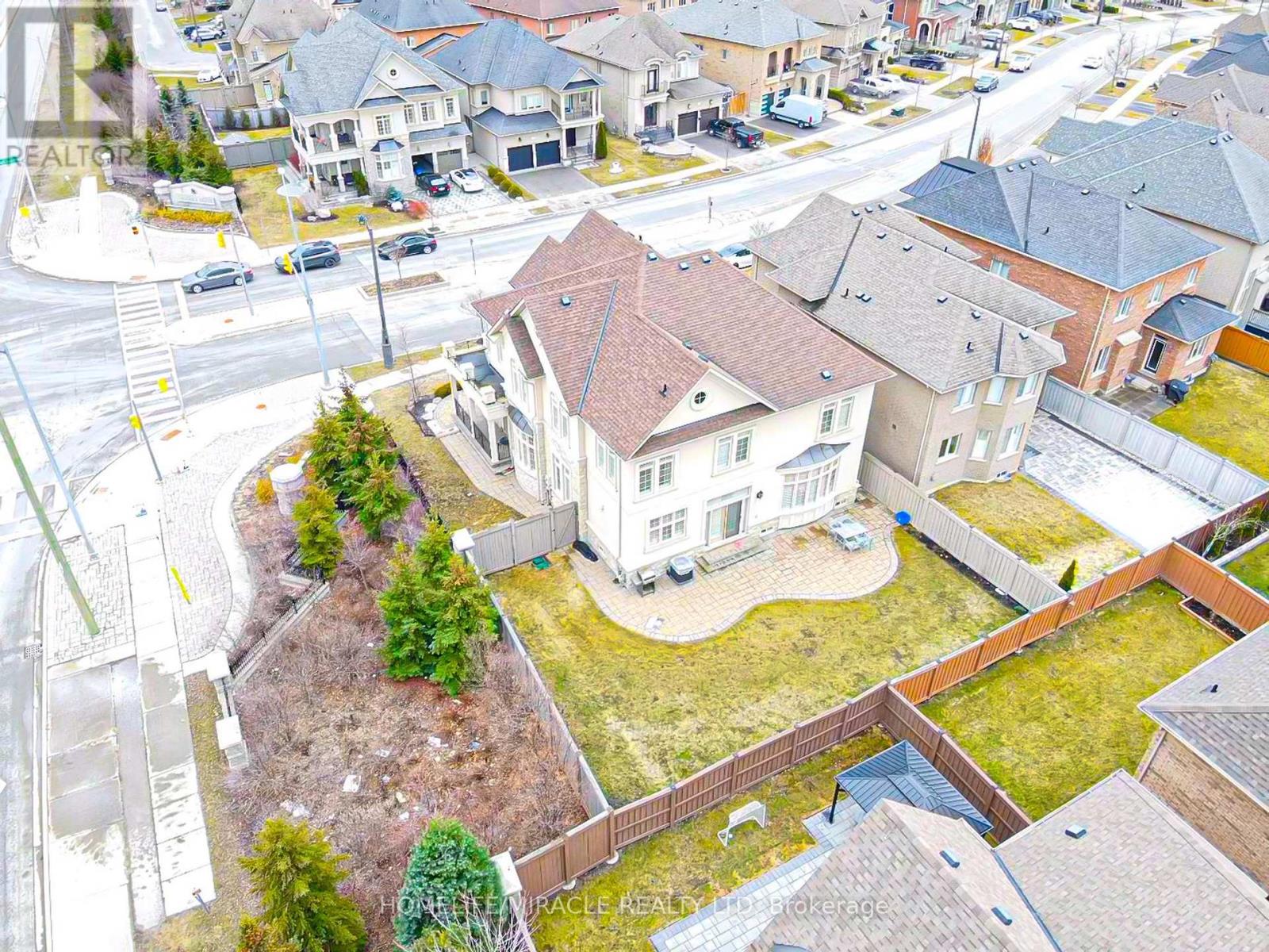 2 Stanton Avenue, Vaughan, Ontario  L4H 0V3 - Photo 39 - N12125913