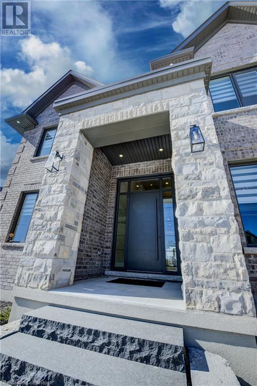 47 Pioneer Ridge Drive, Kitchener, Ontario  N2P 0G6 - Photo 4 - 40704253