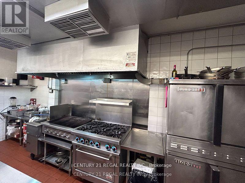 662 - 664 The Queensway, Toronto, Ontario  M8Y 1K4 - Photo 7 - W12125902