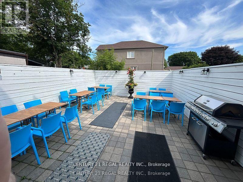 662 - 664 The Queensway, Toronto, Ontario  M8Y 1K4 - Photo 9 - W12125902