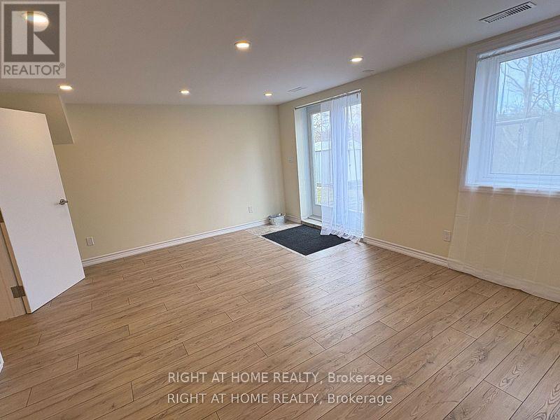 W/out Basement - 35 Troutbrooke Drive, Toronto (Downsview-Roding-Cfb), Ontario  M3M 1S6 - Photo 10 - W12125909