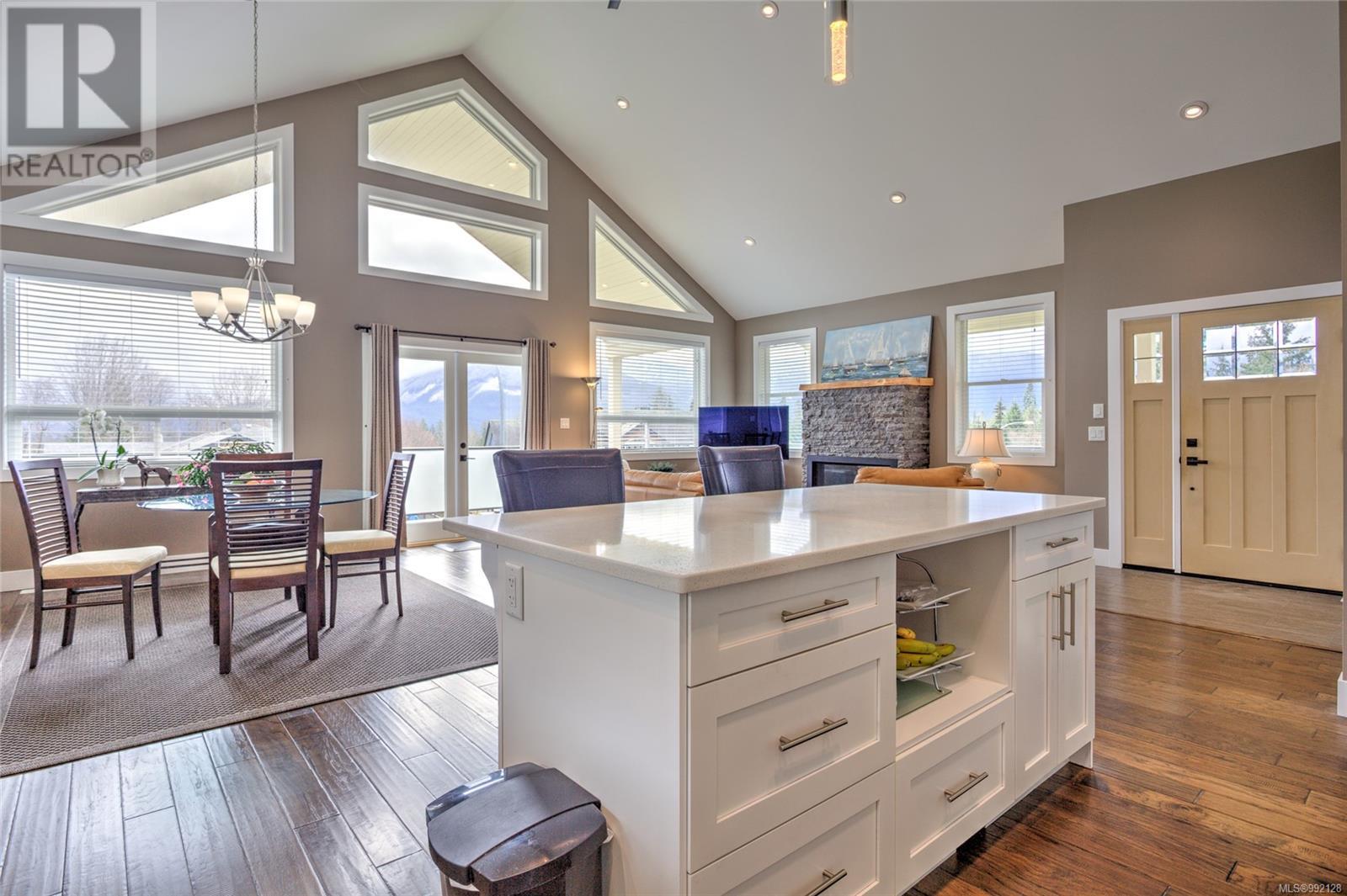 422 Mountain View Dr, Lake Cowichan, British Columbia  V0R 2G0 - Photo 15 - 992128