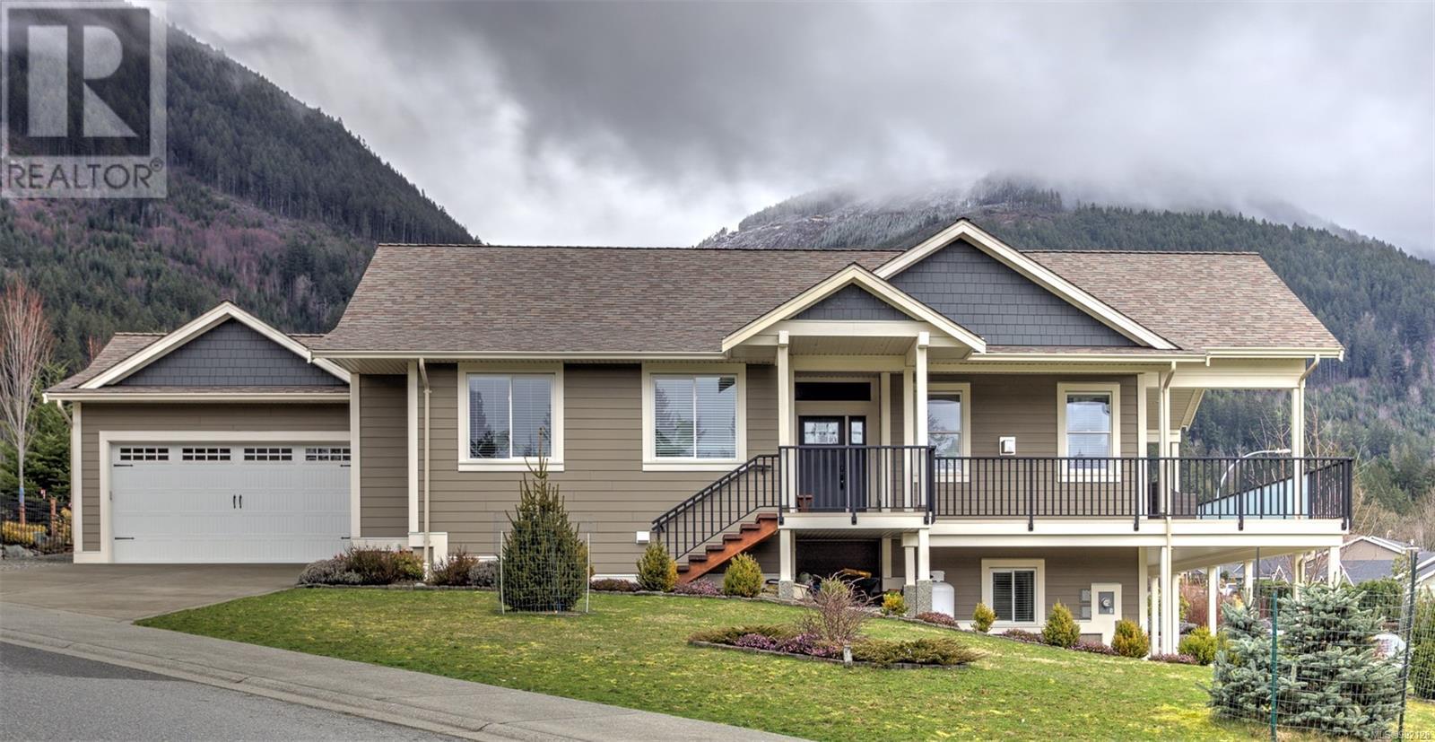 Property at 422 Mountain View Dr image 3