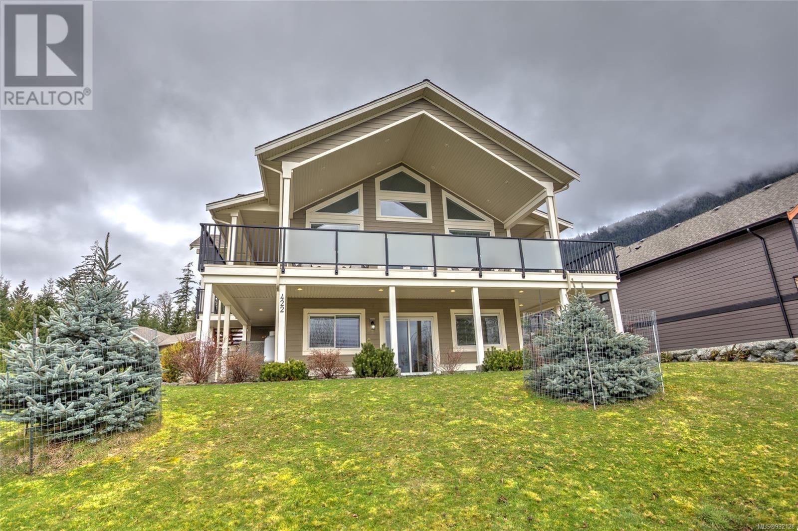 Property at 422 Mountain View Dr image 4