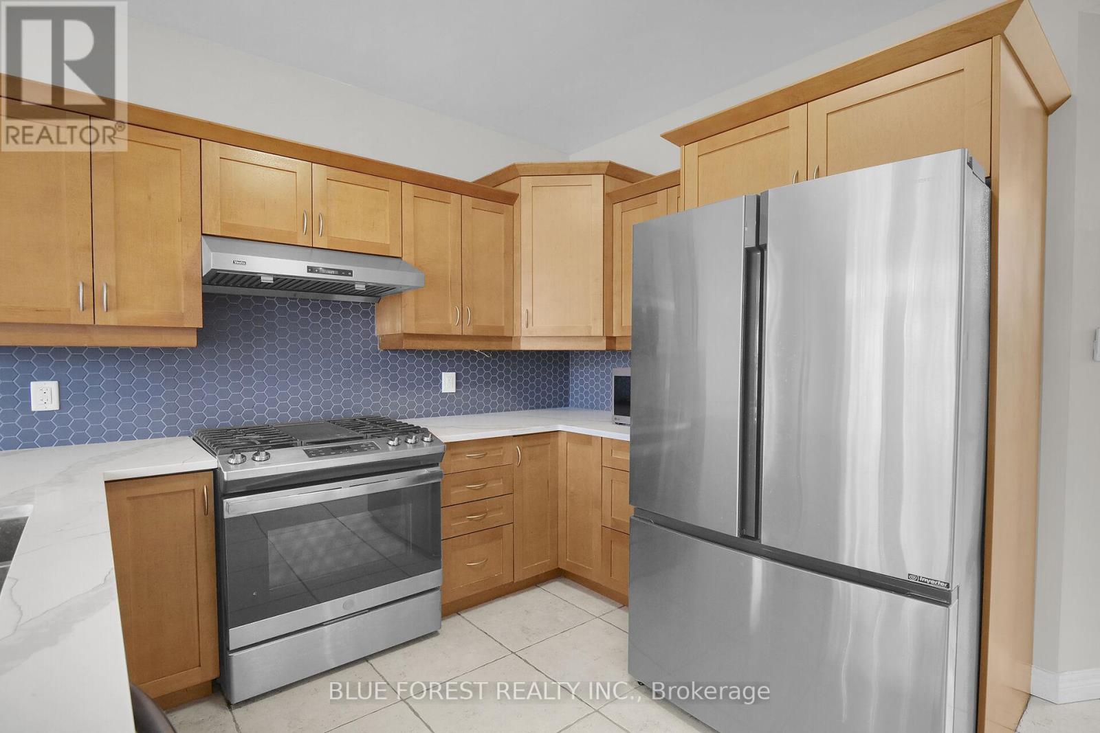 1376 South Wenige Drive, London North, Ontario  N5X 4M8 - Photo 7 - X12125967