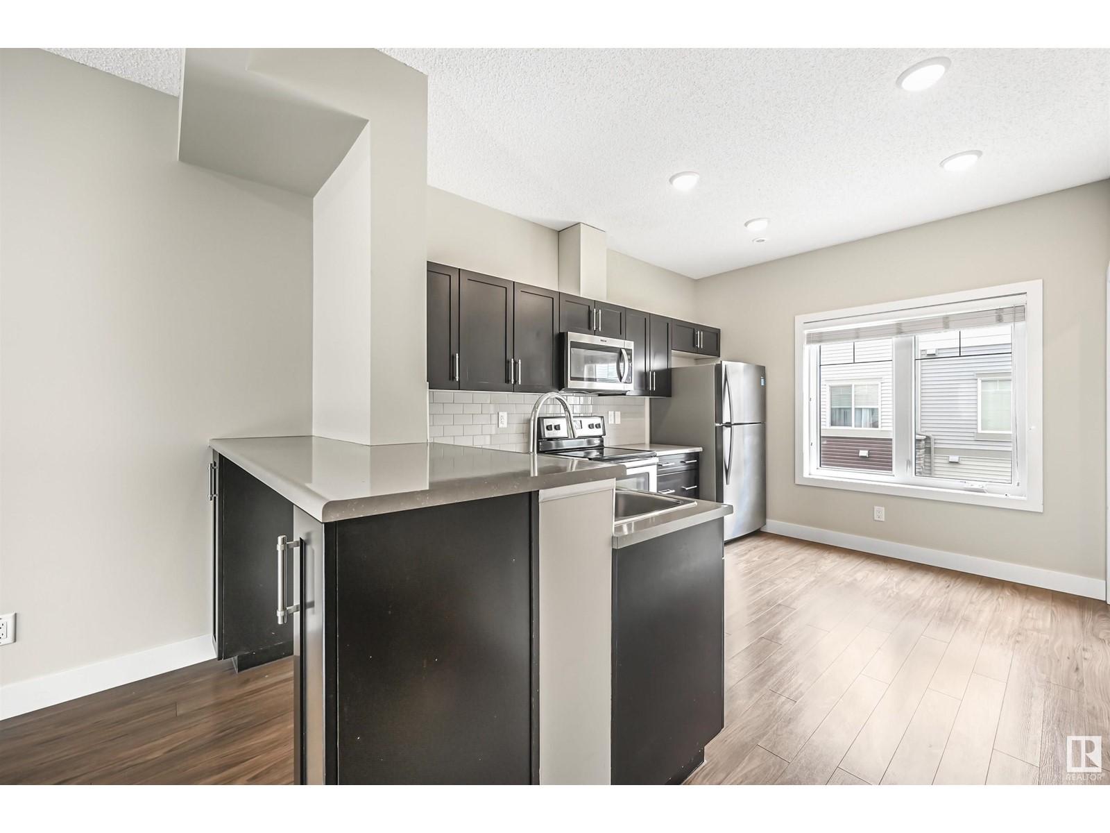 Property at #102 804 WELSH DR SW image 5