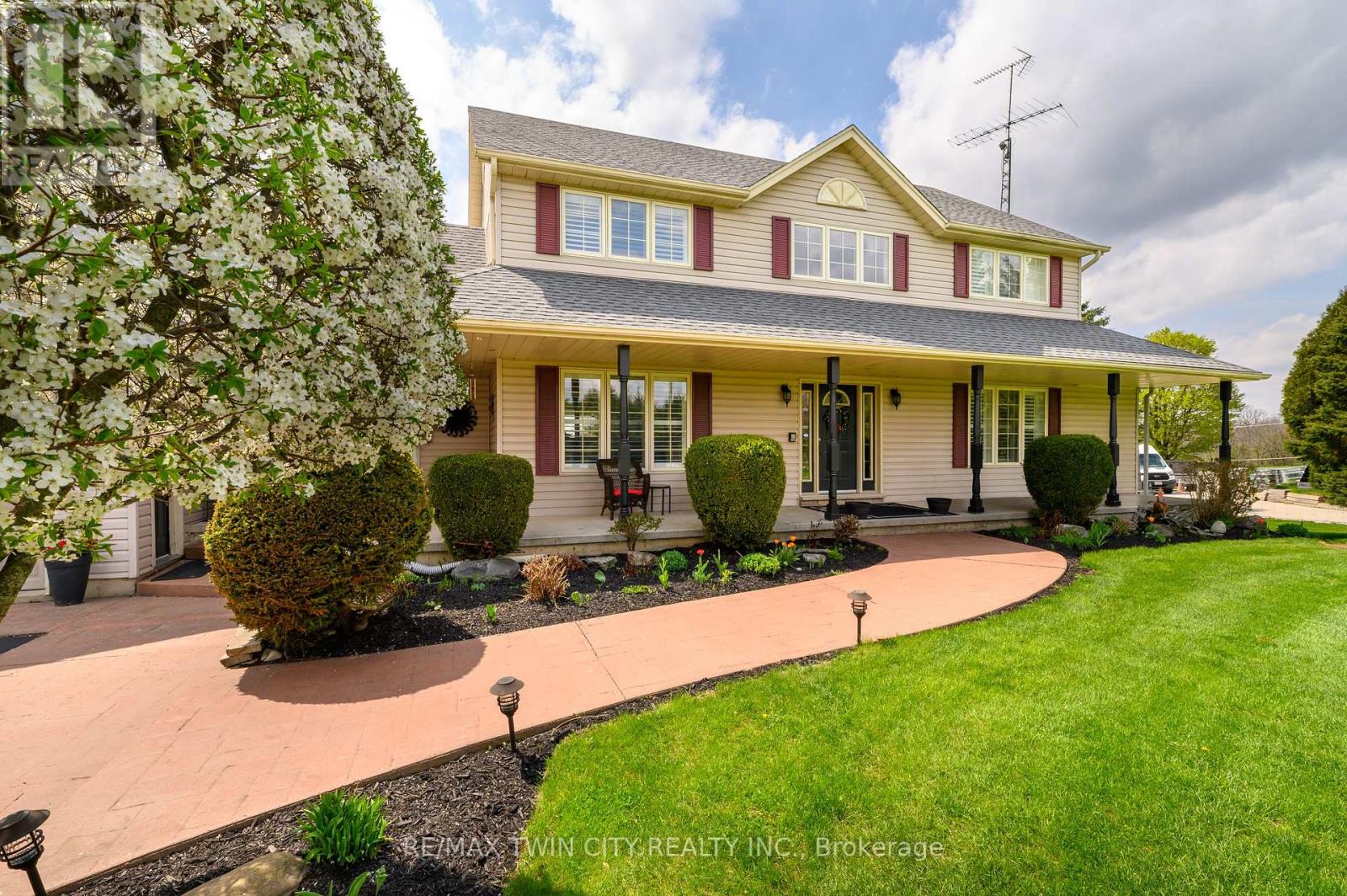 420 JOHNSON ROAD, Brantford, Ontario