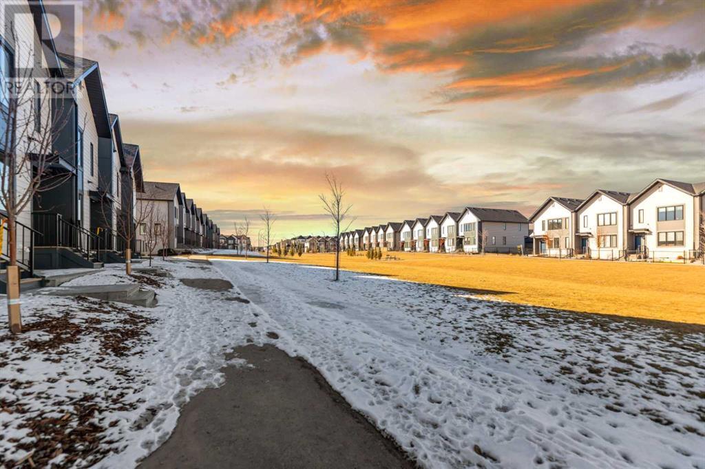 272 South Point Greenway Sw, Airdrie, Alberta  T4B 5H7 - Photo 1 - A2199720