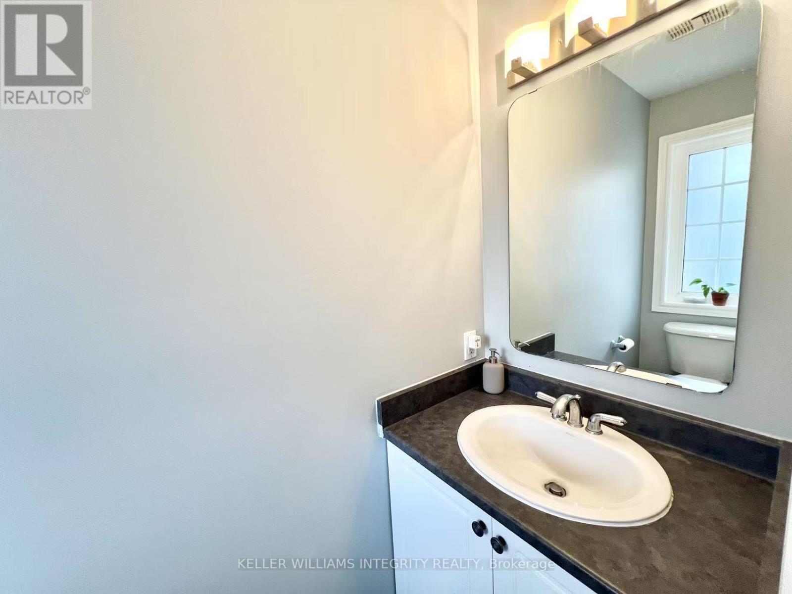 228 Saddlesmith Circle, Ottawa, Ontario  K2M 2Z1 - Photo 5 - X12125964