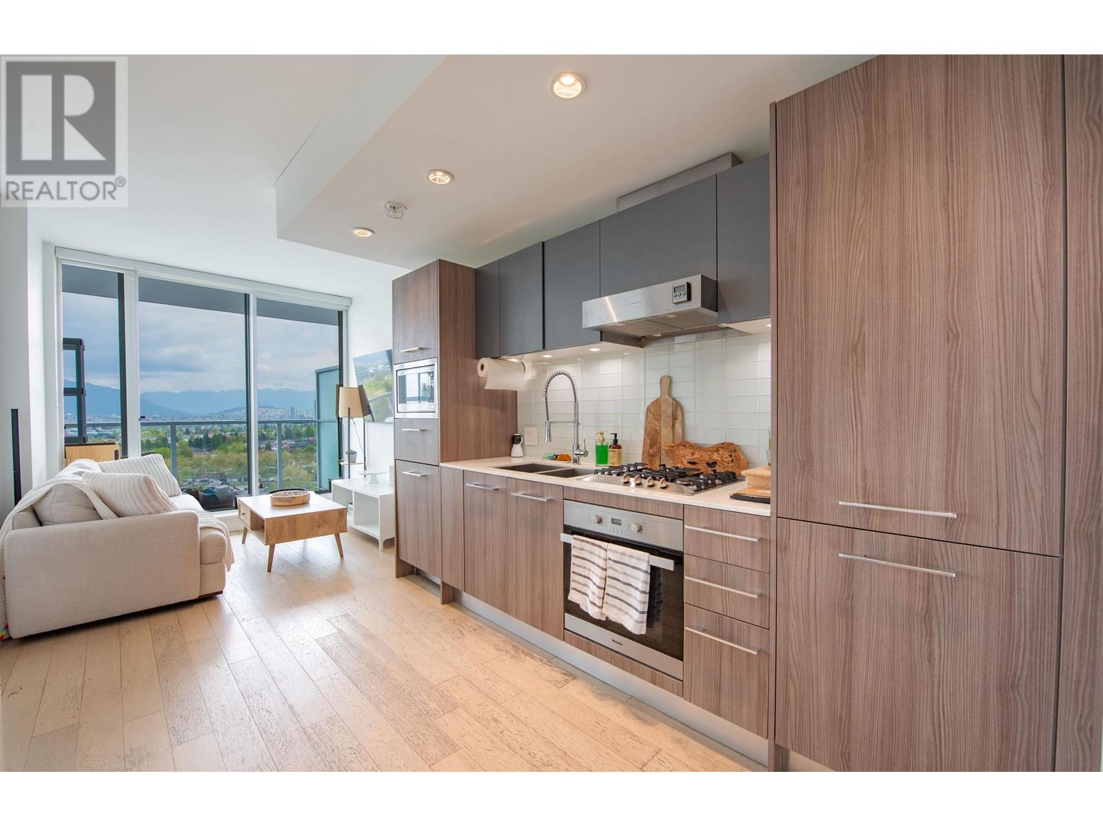 1703 2220 Kingsway, Vancouver, British Columbia  V5N 2T7 - Photo 3 - R2997957