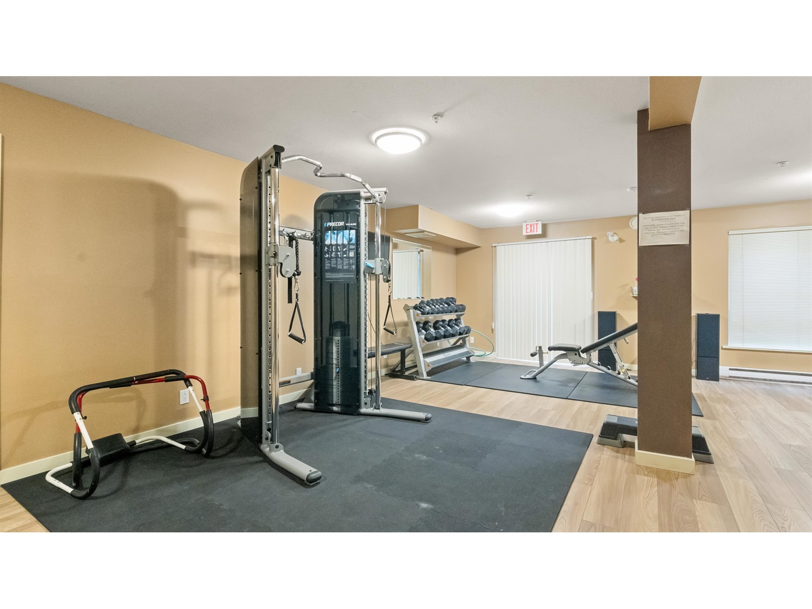 301 12083 92a Avenue, Surrey, British Columbia  V3V 8C8 - Photo 13 - R2998340