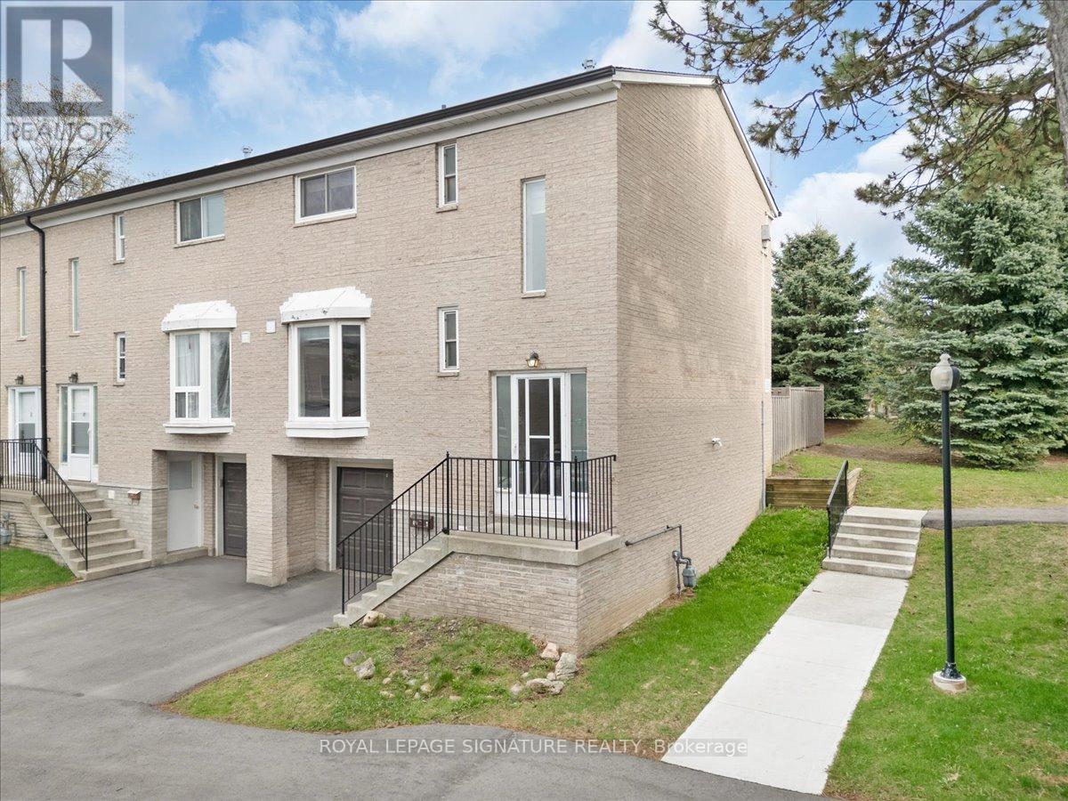 11 - 2 Liszt Gate, Toronto (Hillcrest Village), Ontario  M2H 1G7 - Photo 1 - C12125936
