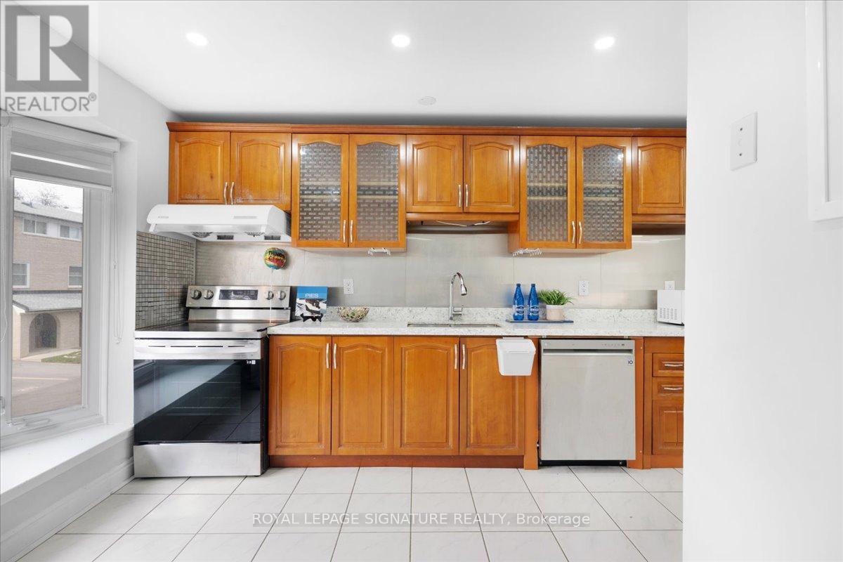 11 - 2 Liszt Gate, Toronto (Hillcrest Village), Ontario  M2H 1G7 - Photo 8 - C12125936