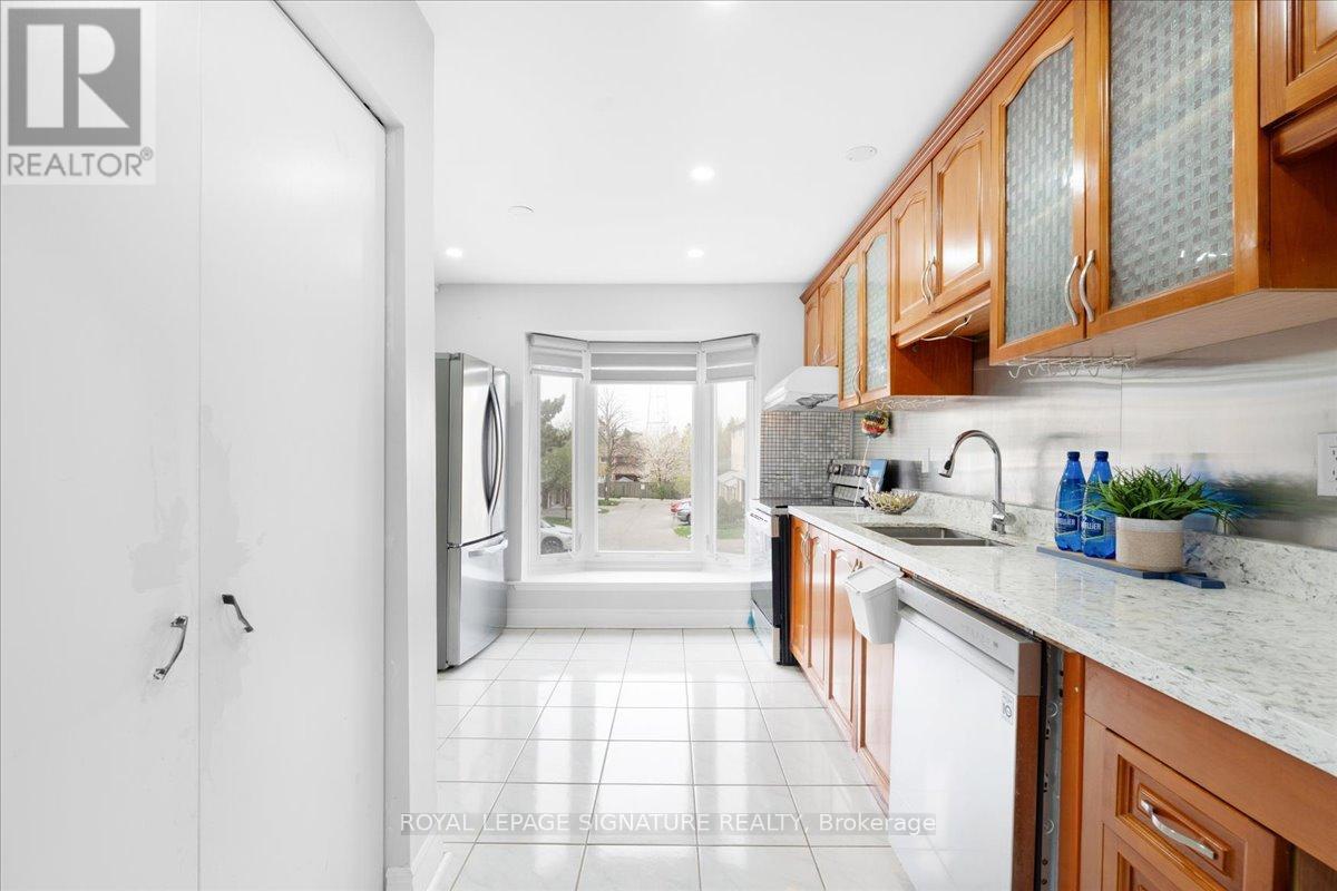 11 - 2 Liszt Gate, Toronto (Hillcrest Village), Ontario  M2H 1G7 - Photo 9 - C12125936