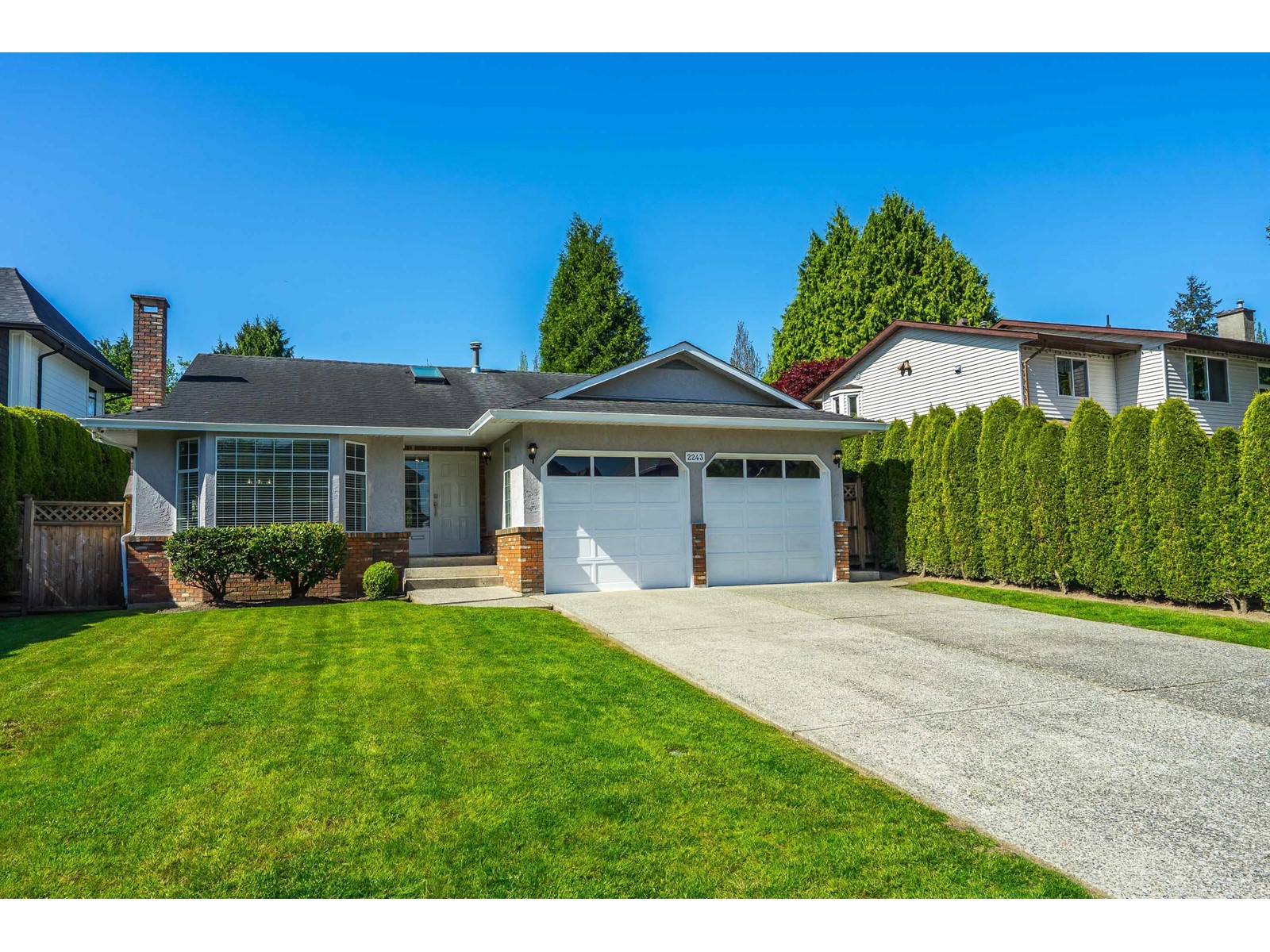 2243 Madrona Place, Surrey, British Columbia  V4A 5S7 - Photo 2 - R2998020
