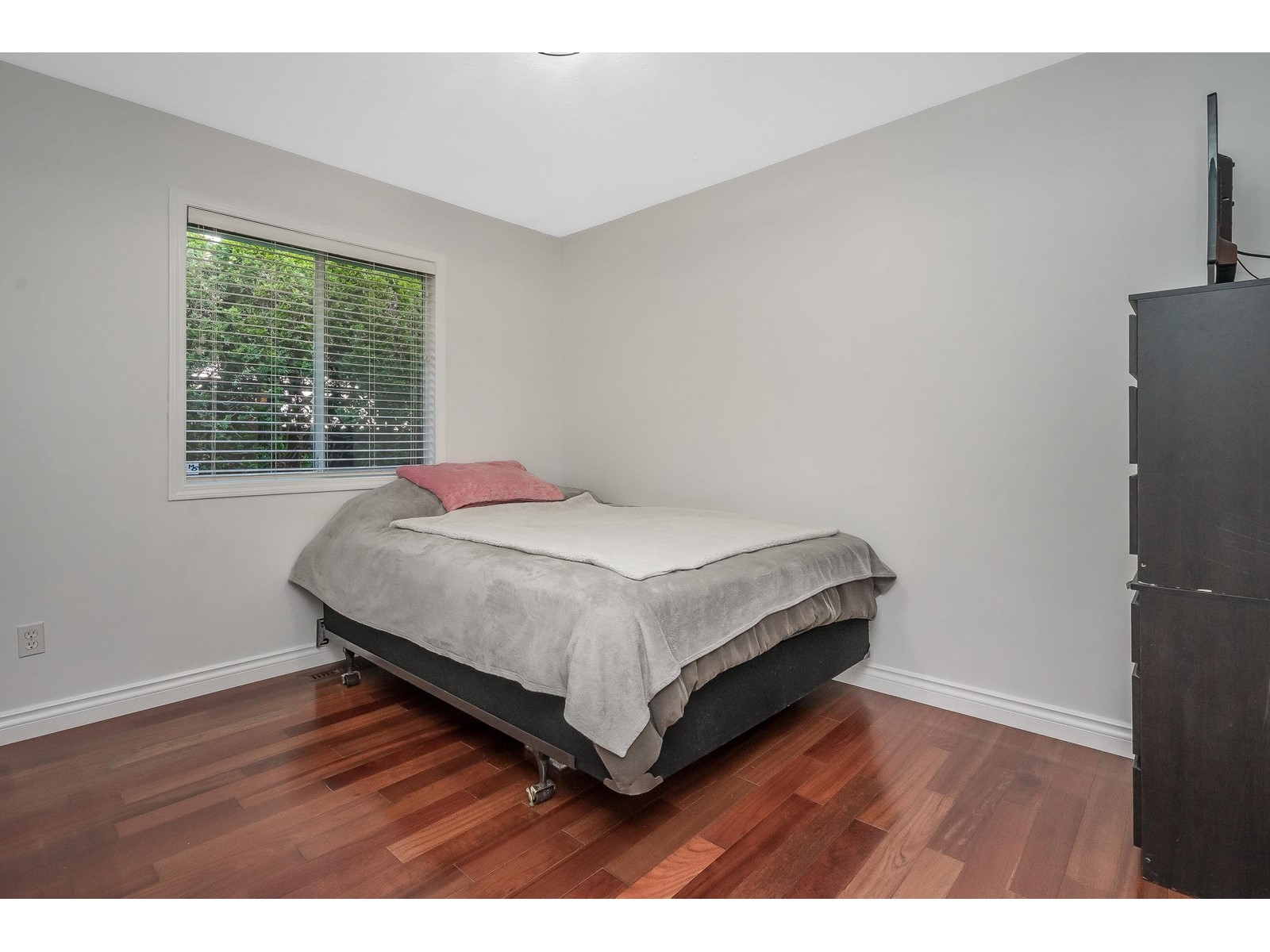 2243 Madrona Place, Surrey, British Columbia  V4A 5S7 - Photo 24 - R2998020