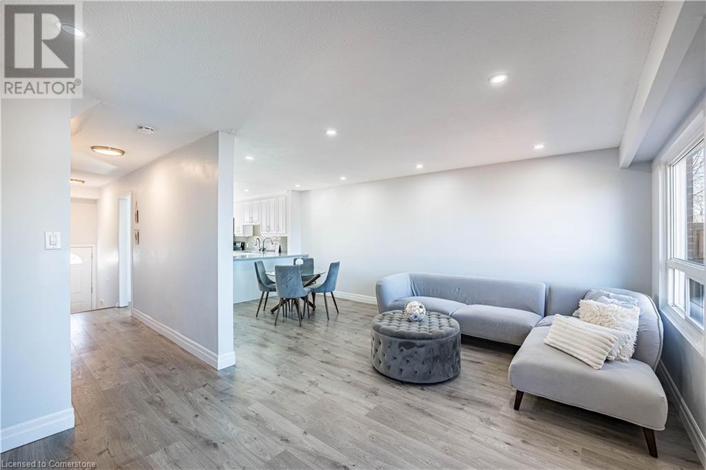 2445 Homelands Drive Unit# 47, Mississauga, Ontario  L5K 2C6 - Photo 14 - 40725137