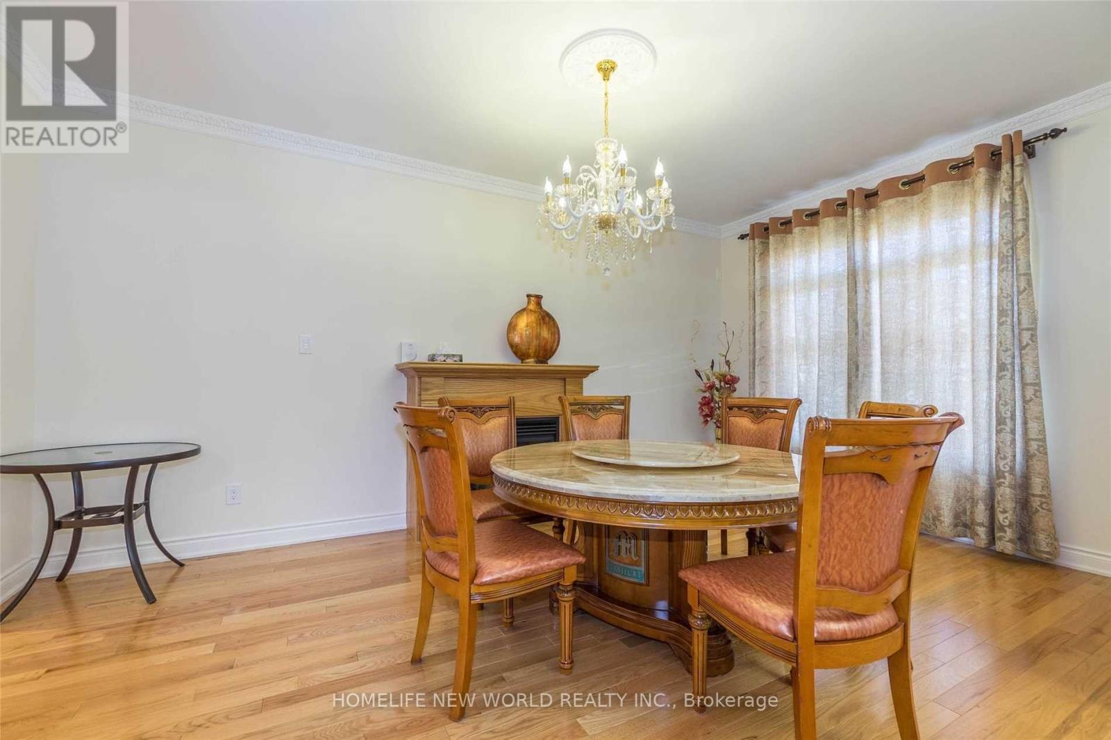 18 Danpatrick Drive, Richmond Hill, Ontario  L4S 2S7 - Photo 5 - N12125940