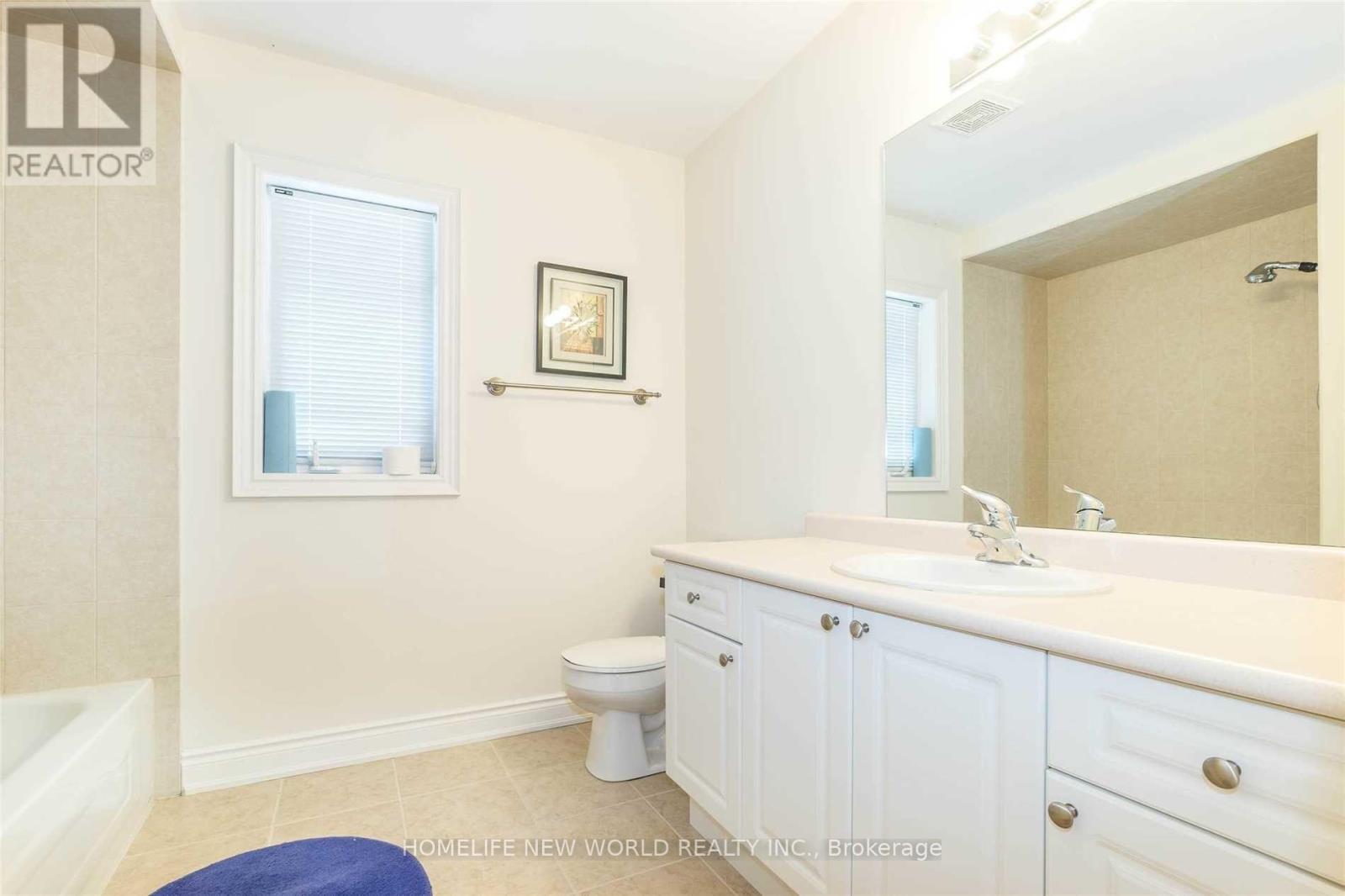 18 Danpatrick Drive, Richmond Hill, Ontario  L4S 2S7 - Photo 8 - N12125940