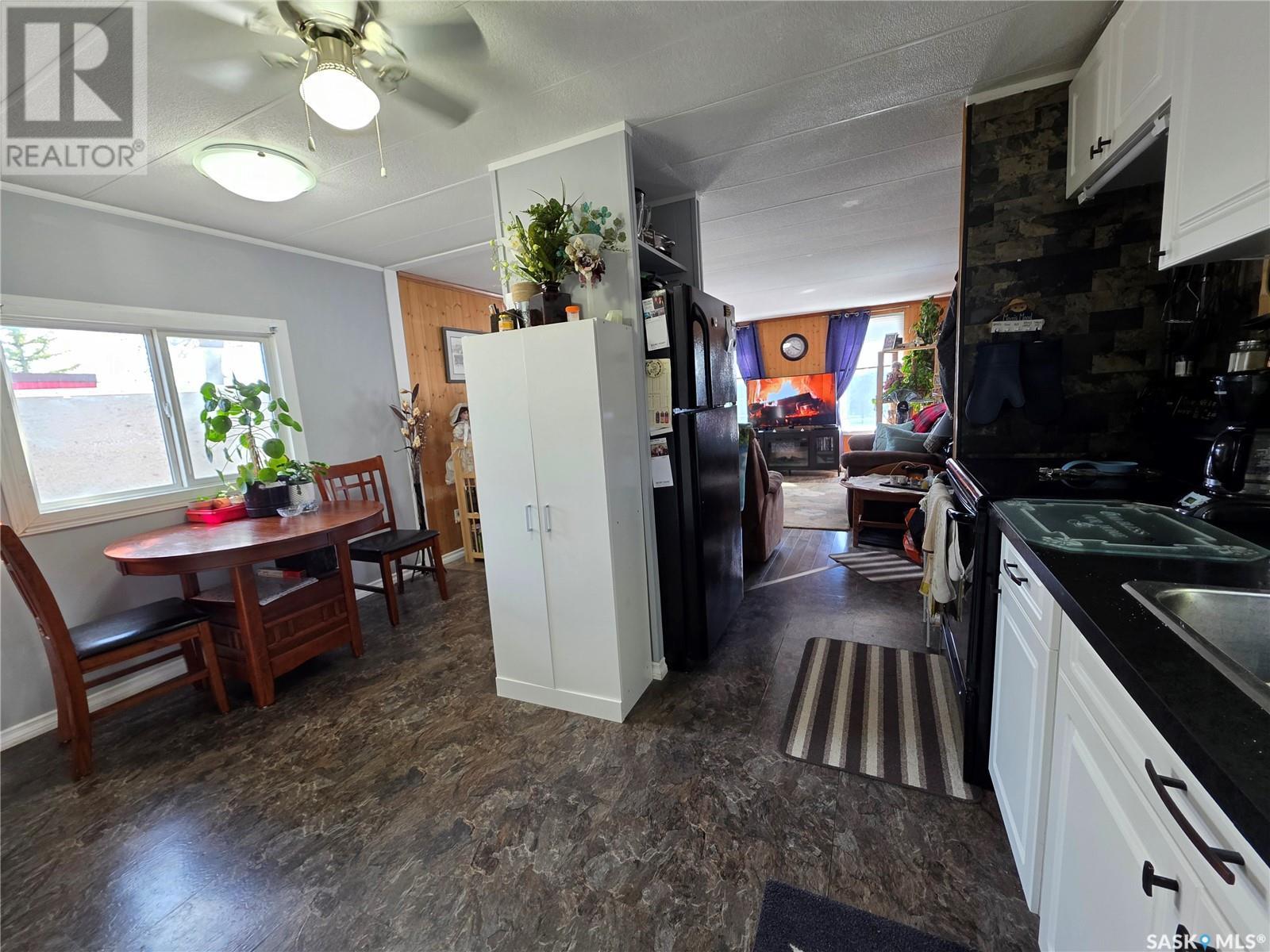 29 701 11th Avenue Nw, Swift Current, Saskatchewan  S9H 4M5 - Photo 4 - SK004731